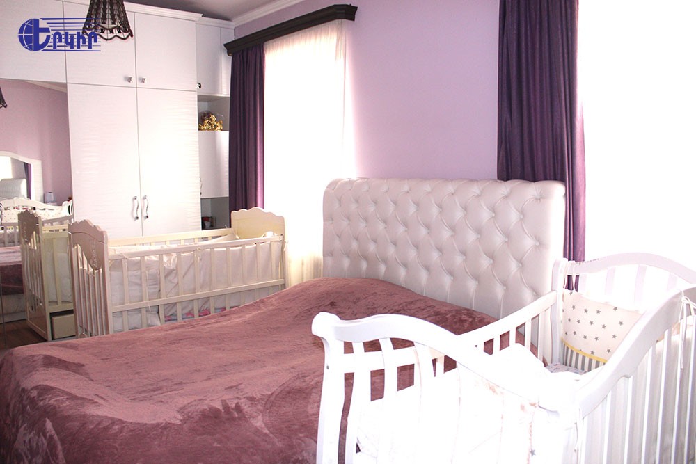 Առանձնատներ Կոդ` 9+50125