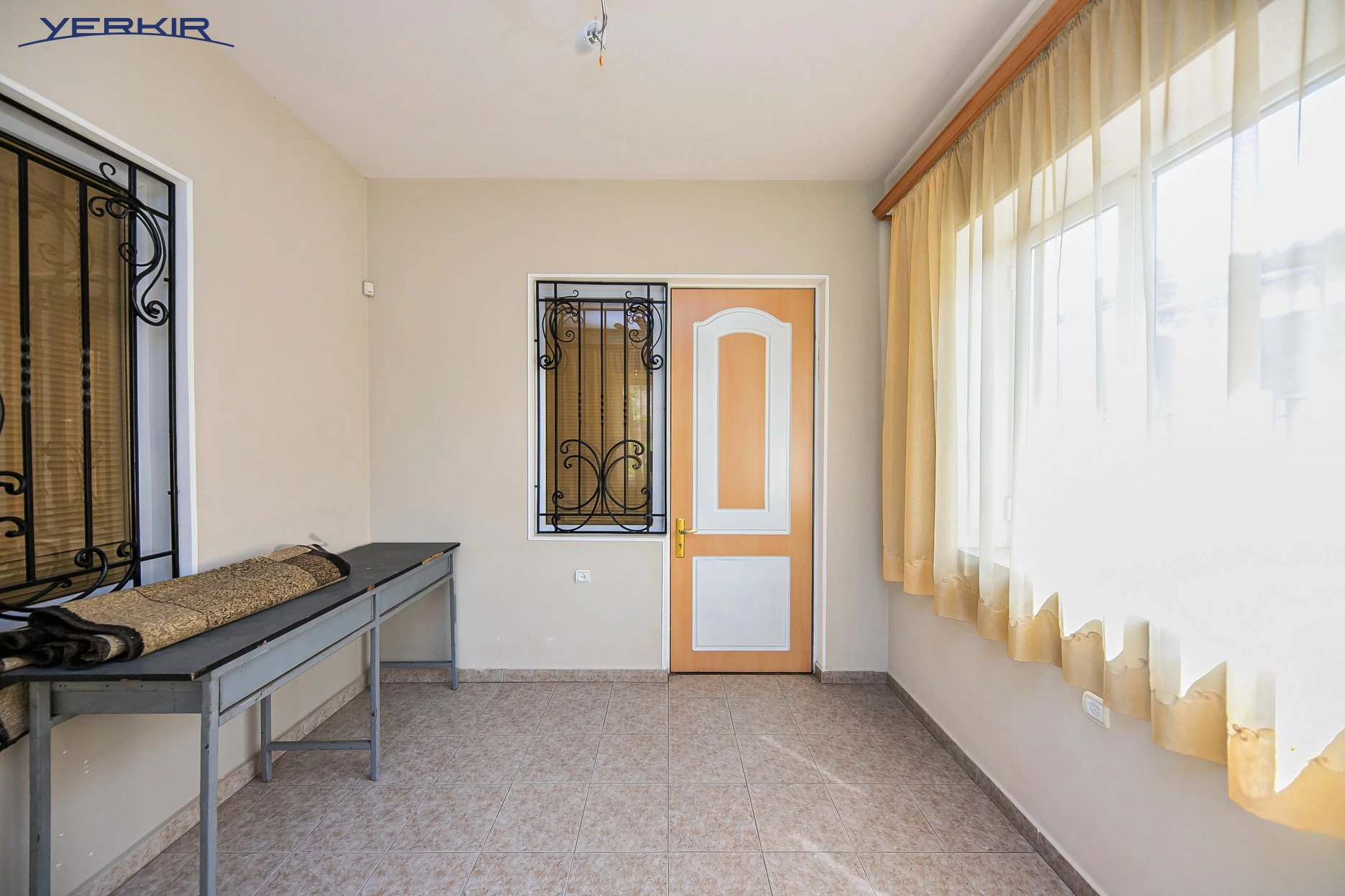 Առանձնատներ Կոդ` 8+518044