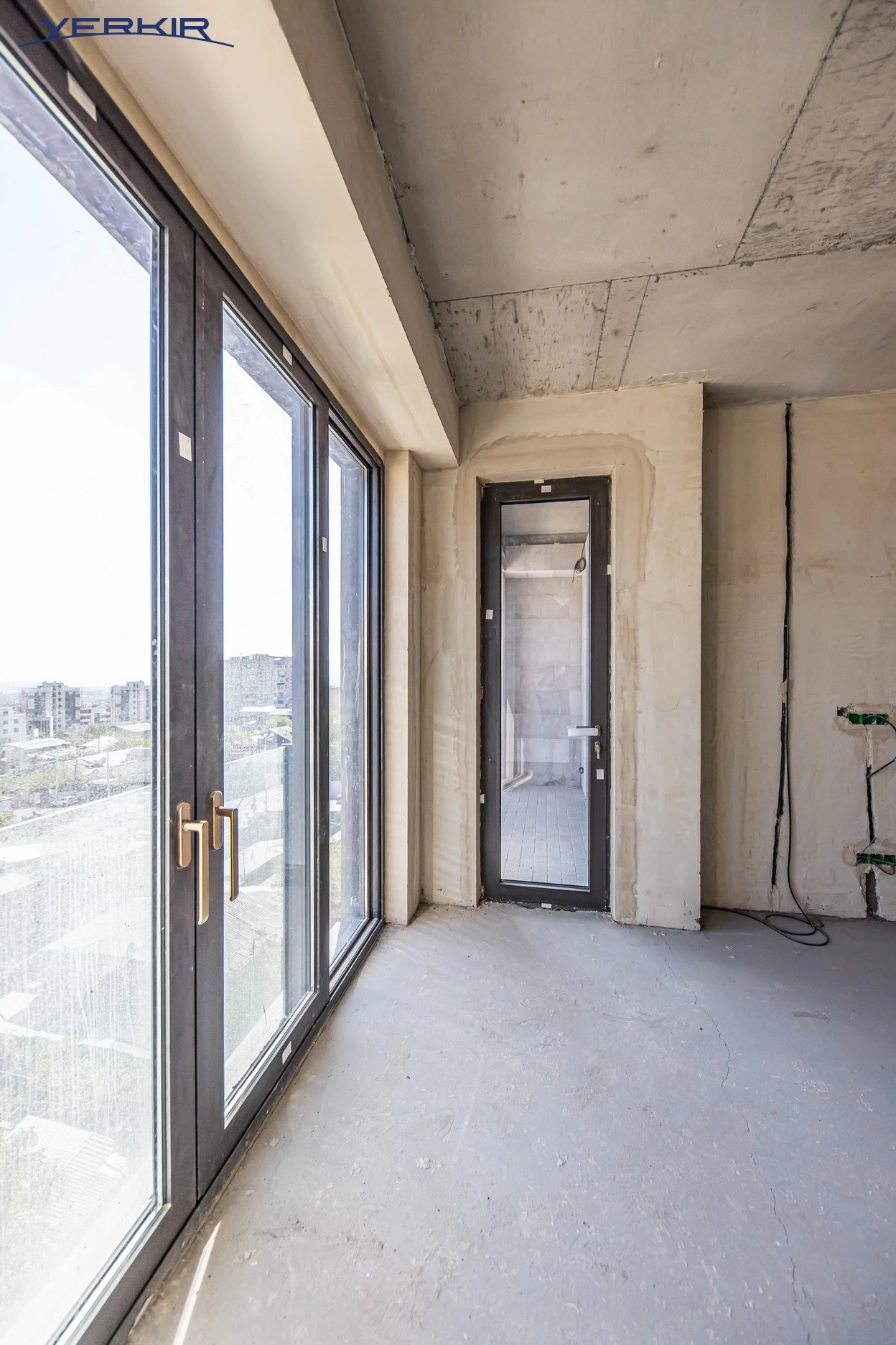 Apartments Code: 5+410523