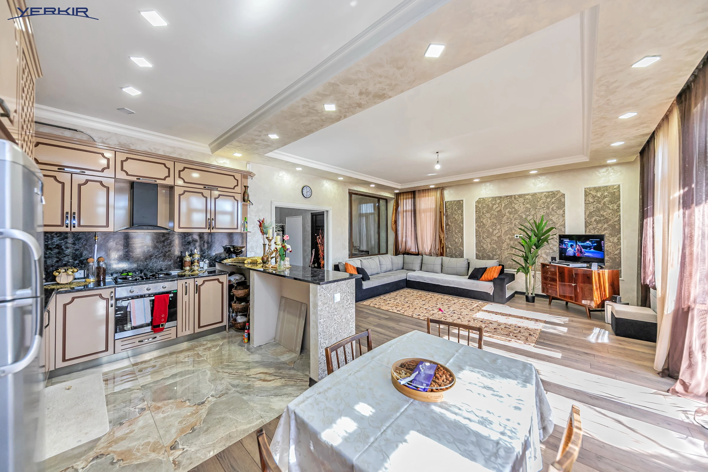 Առանձնատներ Կոդ` 10+516250