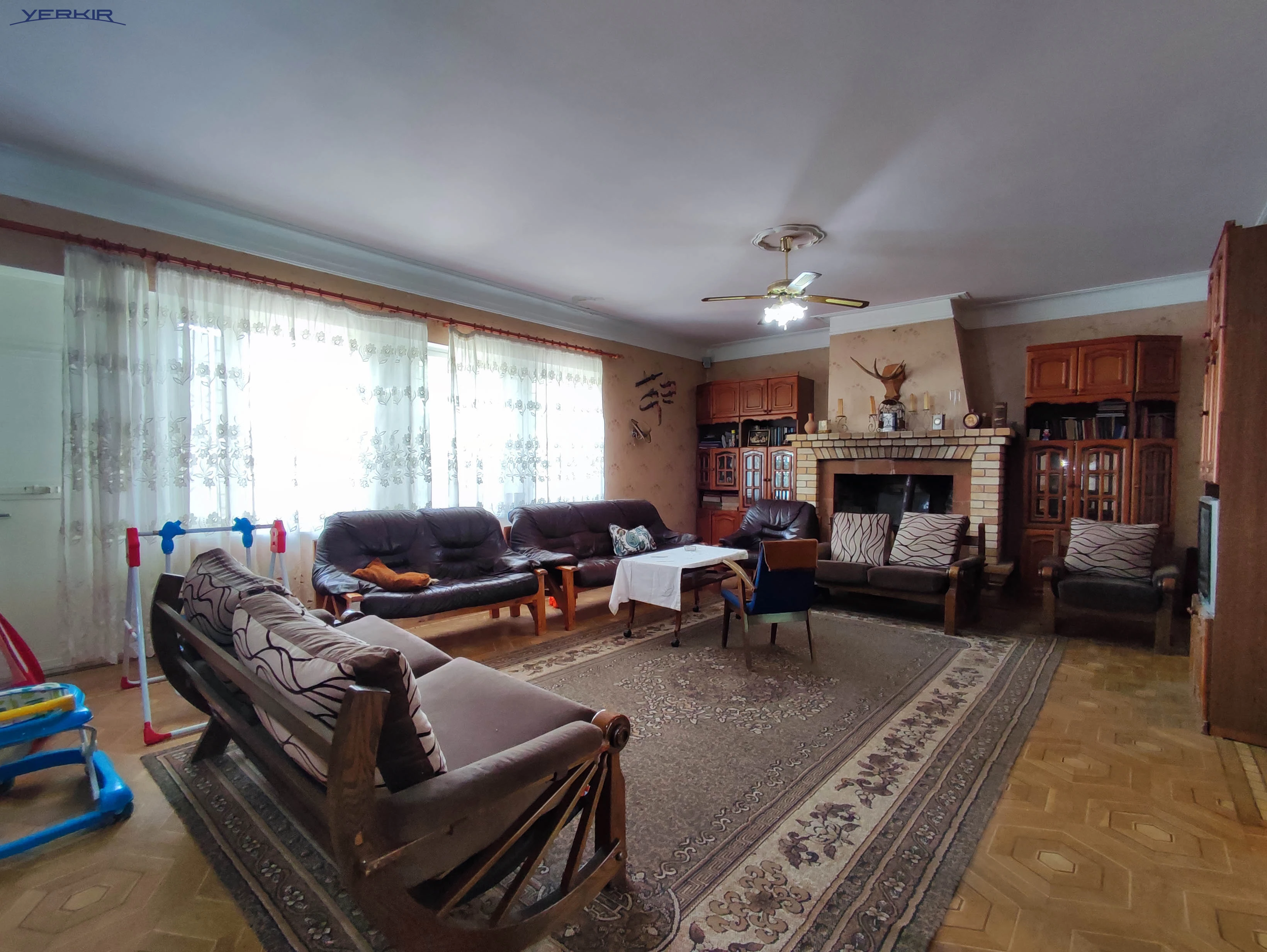 Առանձնատներ Կոդ` 4+511037