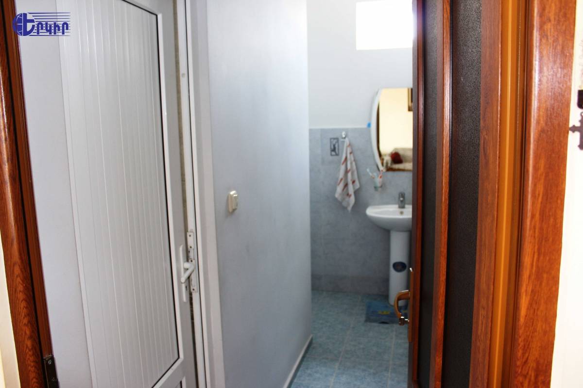 Առանձնատներ Կոդ` 7+50101