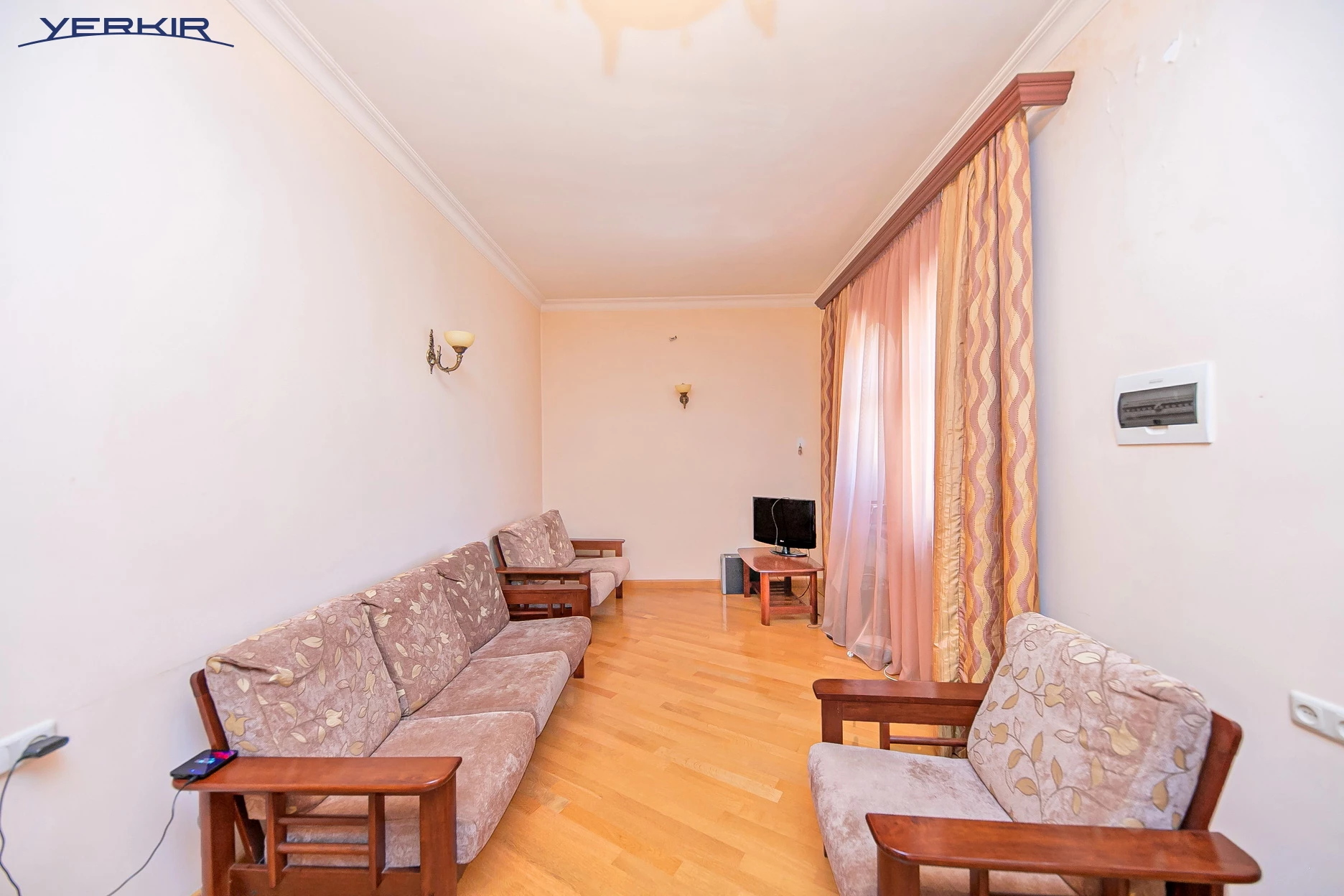 Առանձնատներ Կոդ` 10+518036
