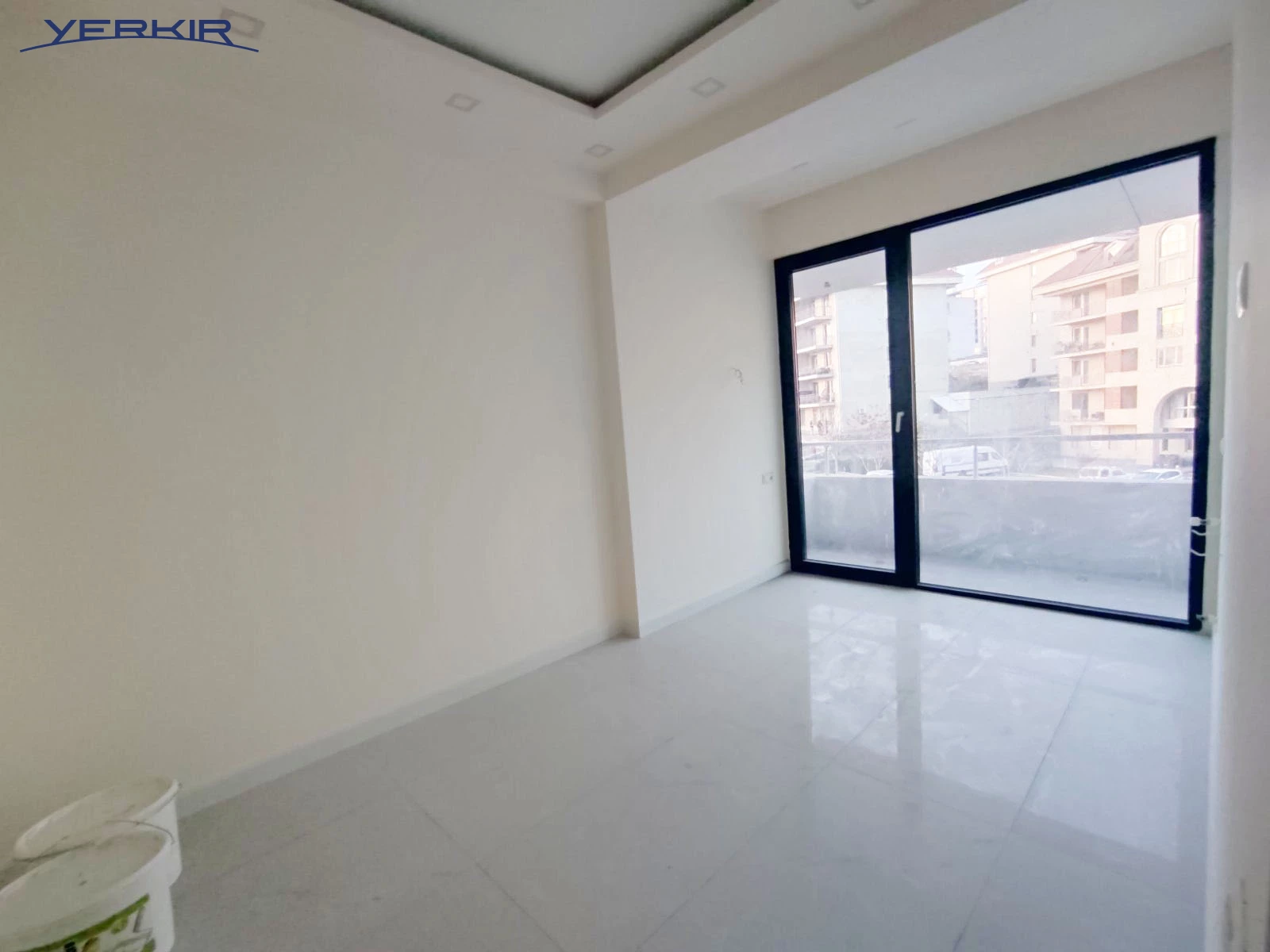 Apartments Code: 9+214878