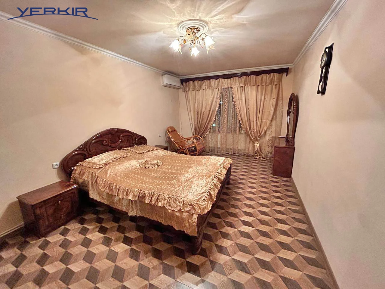 Բնակարաններ Կոդ` 4+213683