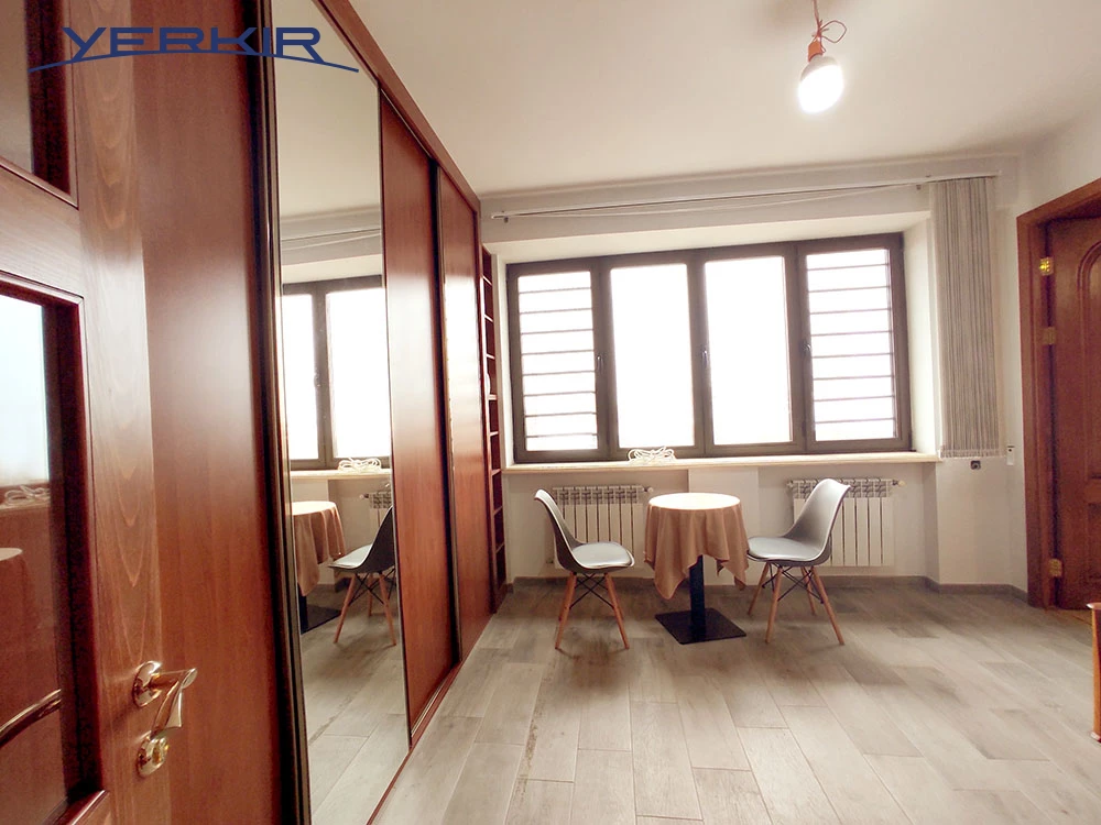 Apartments Code: 10+305740