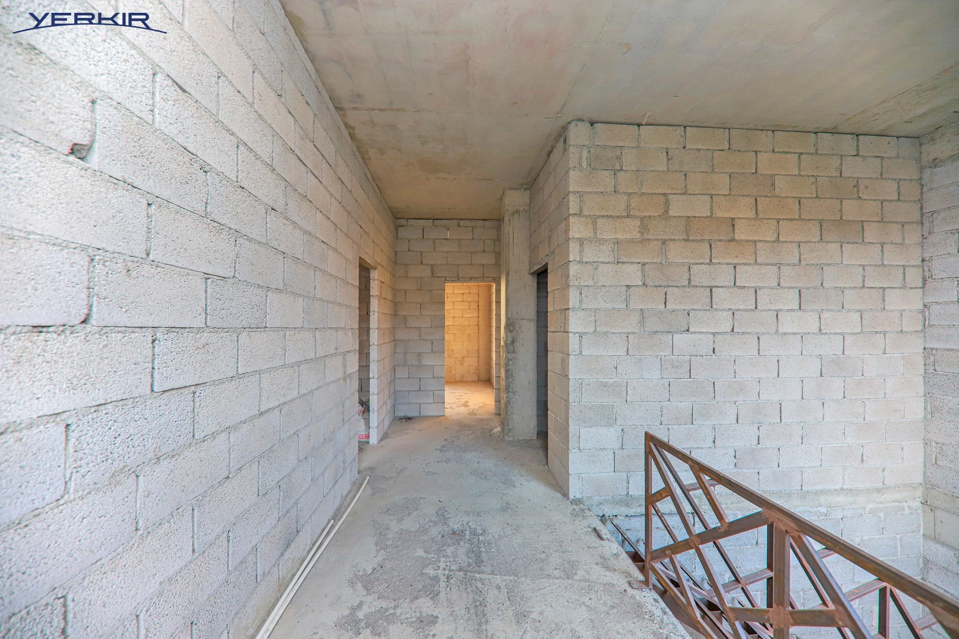 Houses Code: 3+513795