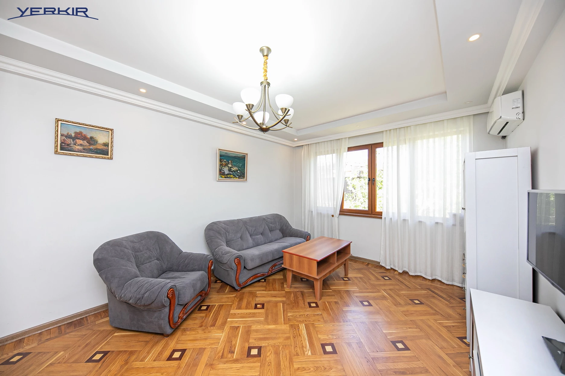 Բնակարաններ Կոդ` 5+118135