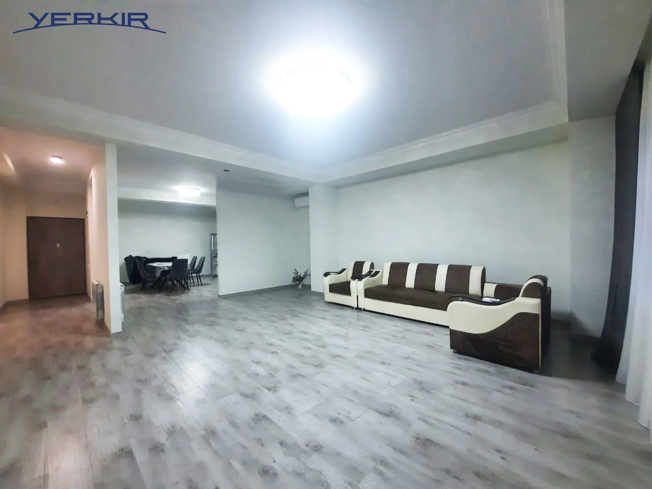 Apartments Code: 5+414837