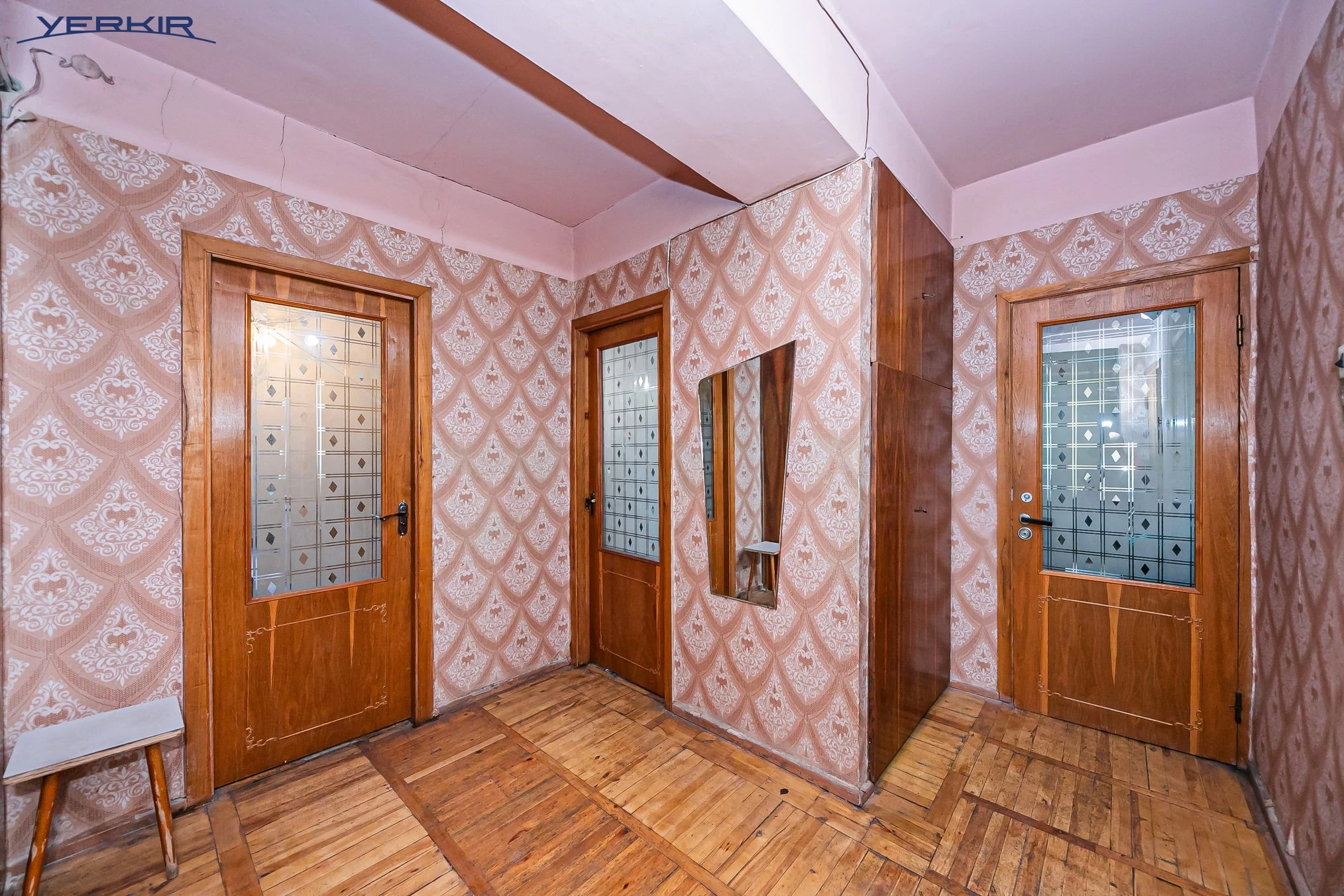 Apartments Code: 9+219460