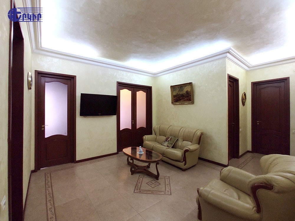 Բնակարաններ Կոդ` 8+300131