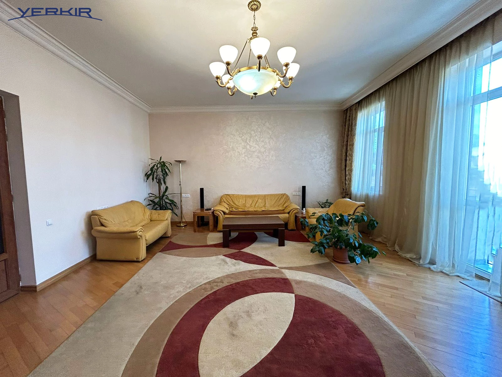 Apartments Code: 5+317516