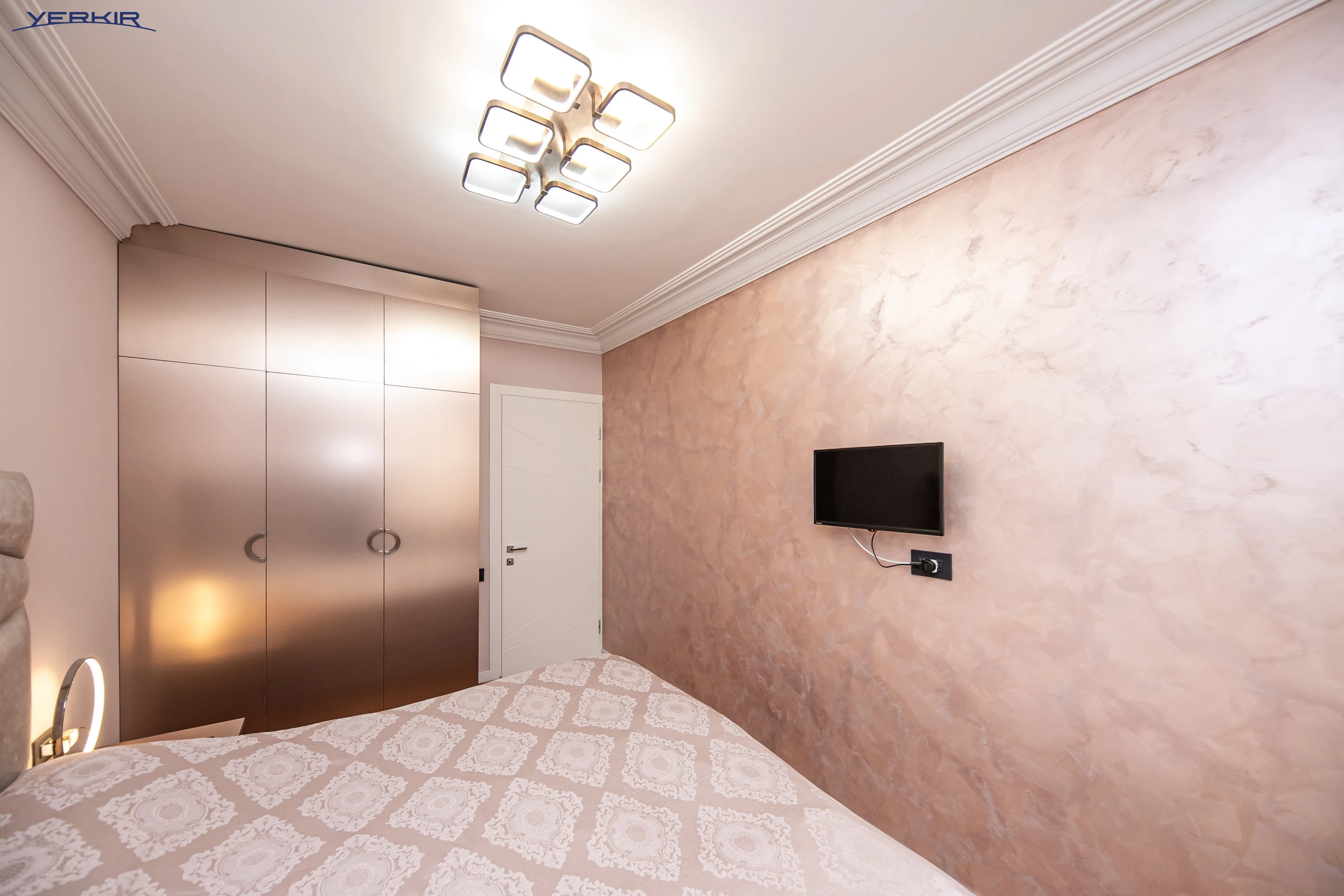 Apartments Code: 5+316054