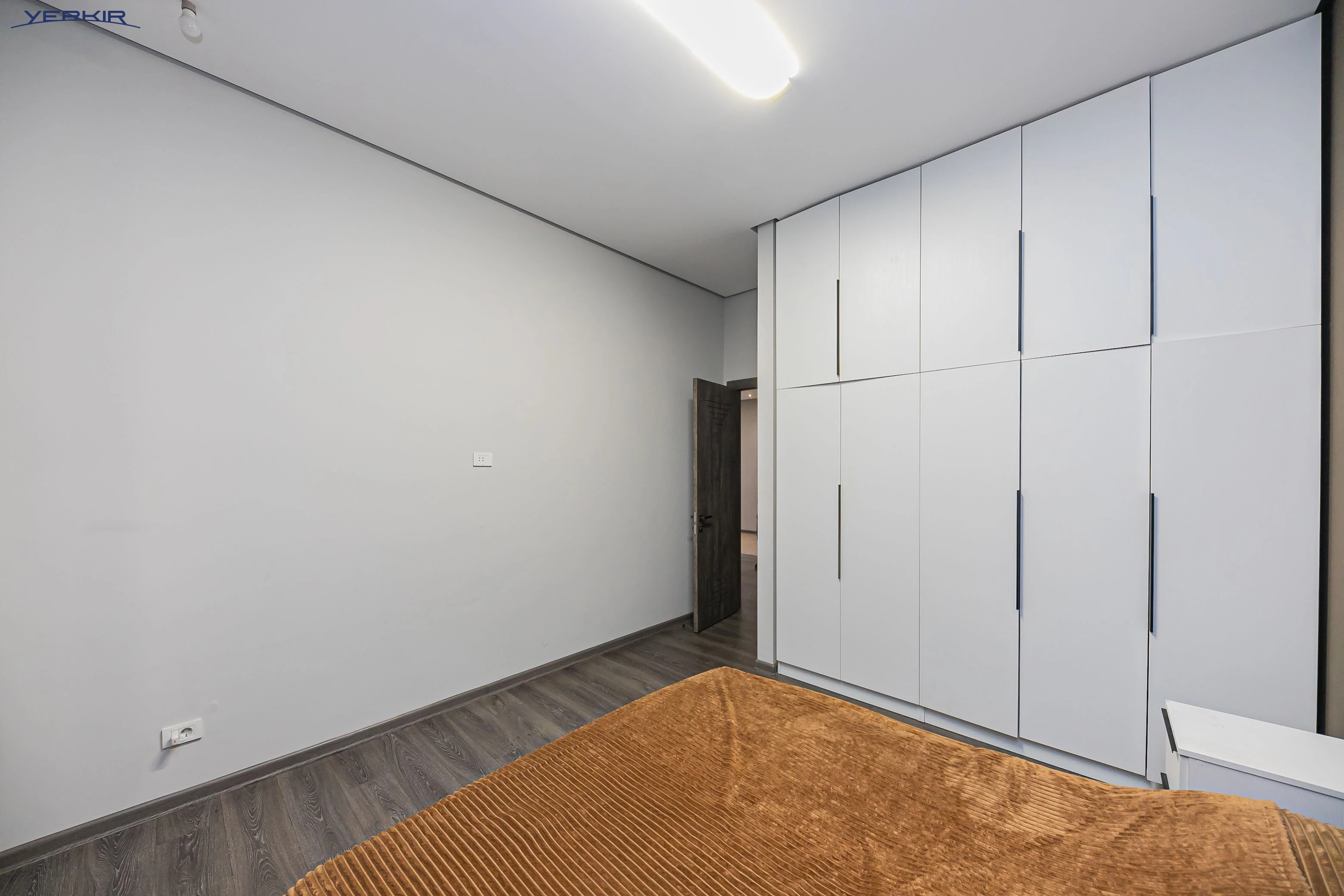 Apartments Code: 5+320850