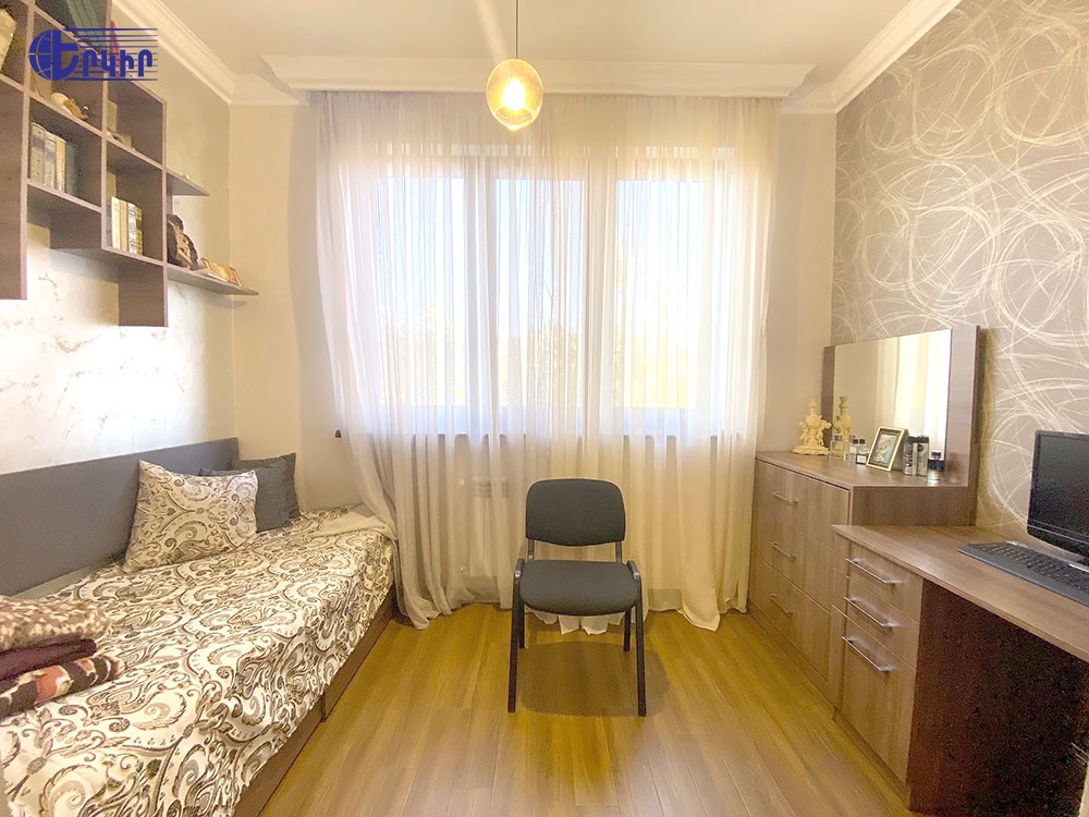 Apartments Code: 5+200211