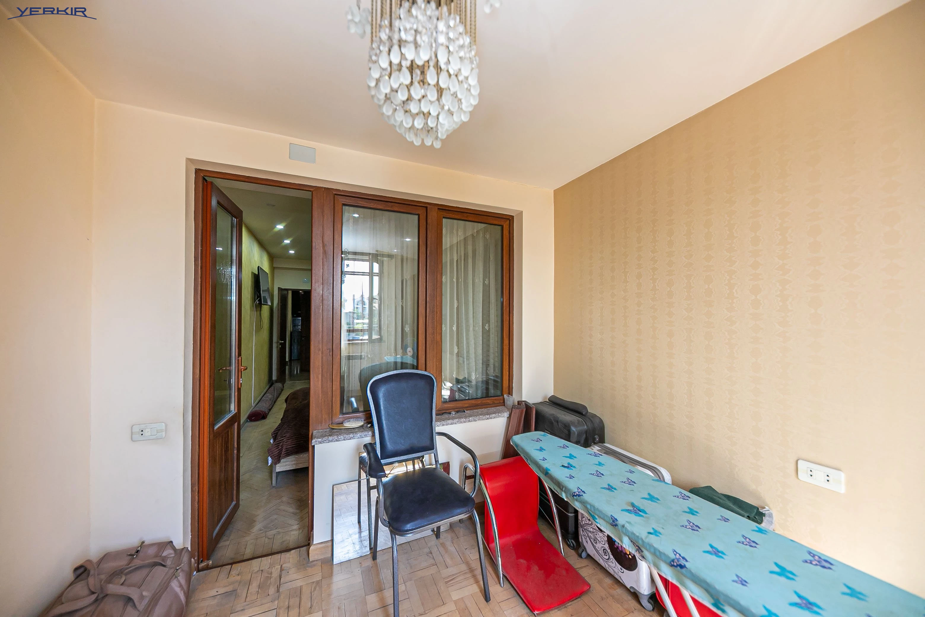 Բնակարաններ Կոդ` 9+4623806