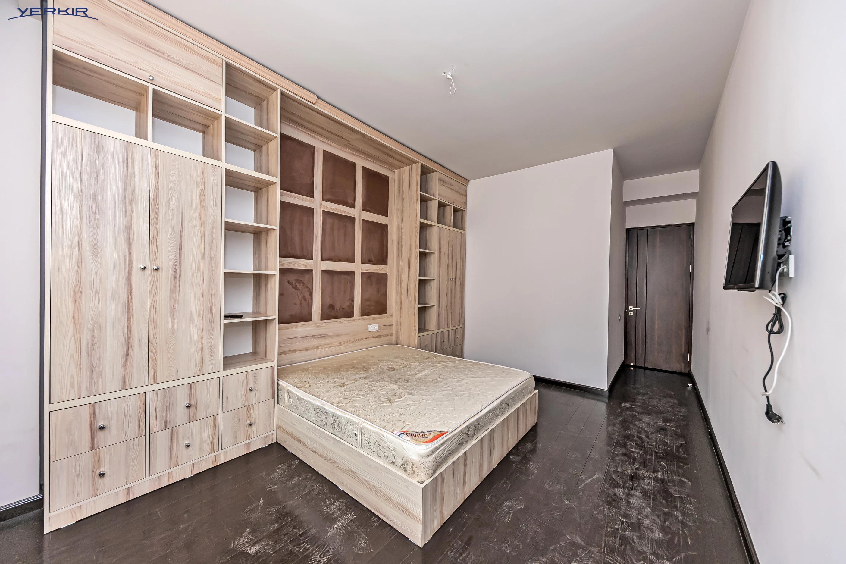 Apartments Code: 1+416098