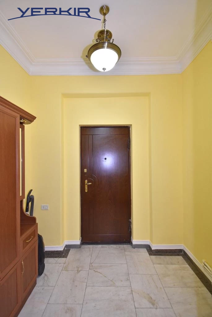 Բնակարաններ Կոդ` 10+807970