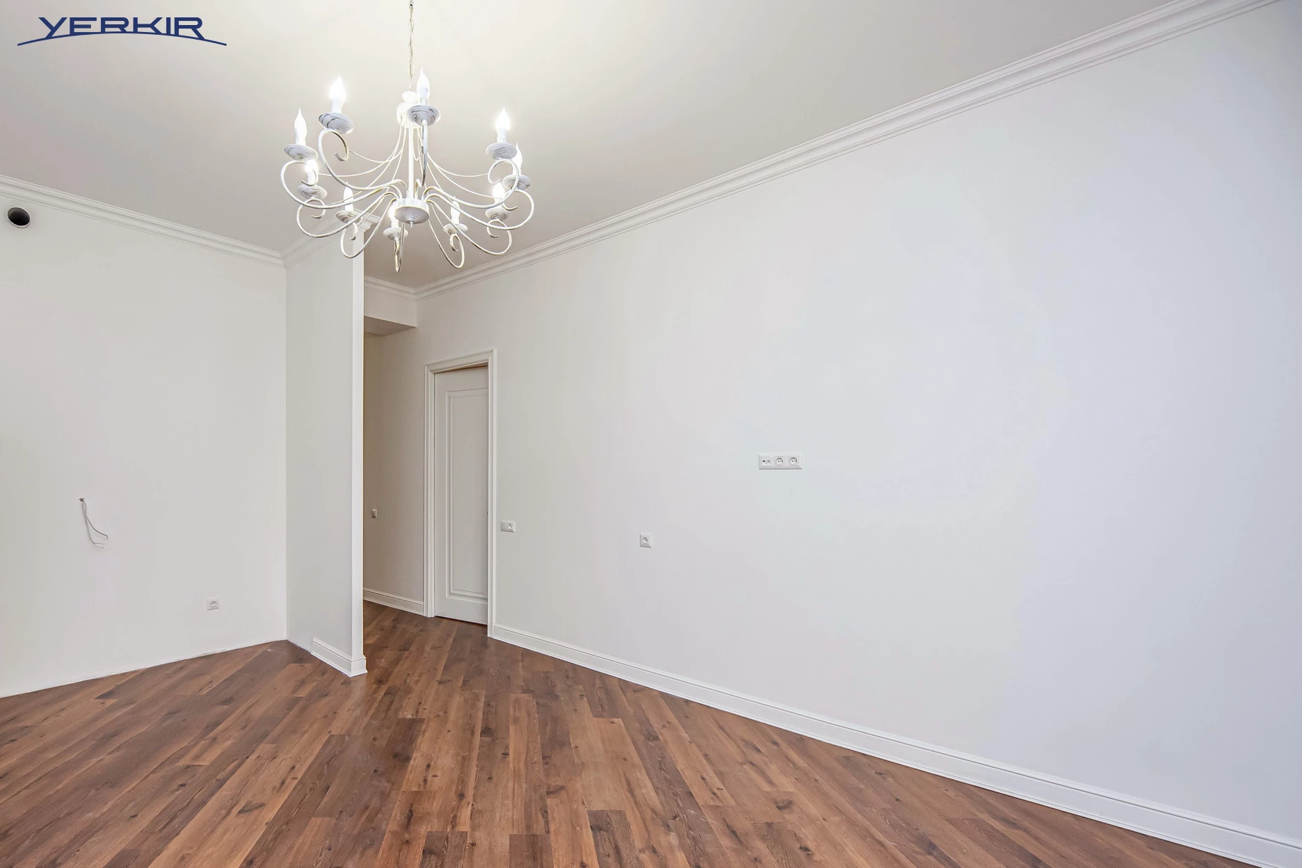 Apartments Code: 5+418467