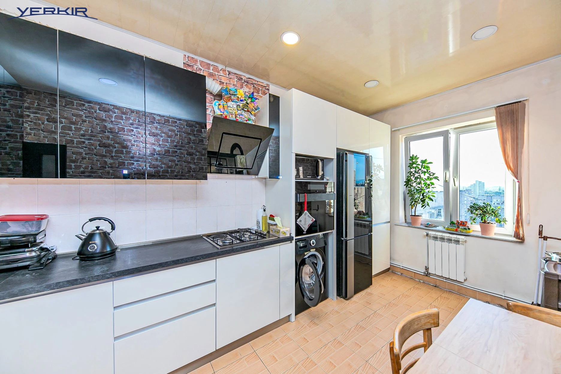 Apartments Code: 3+8334256