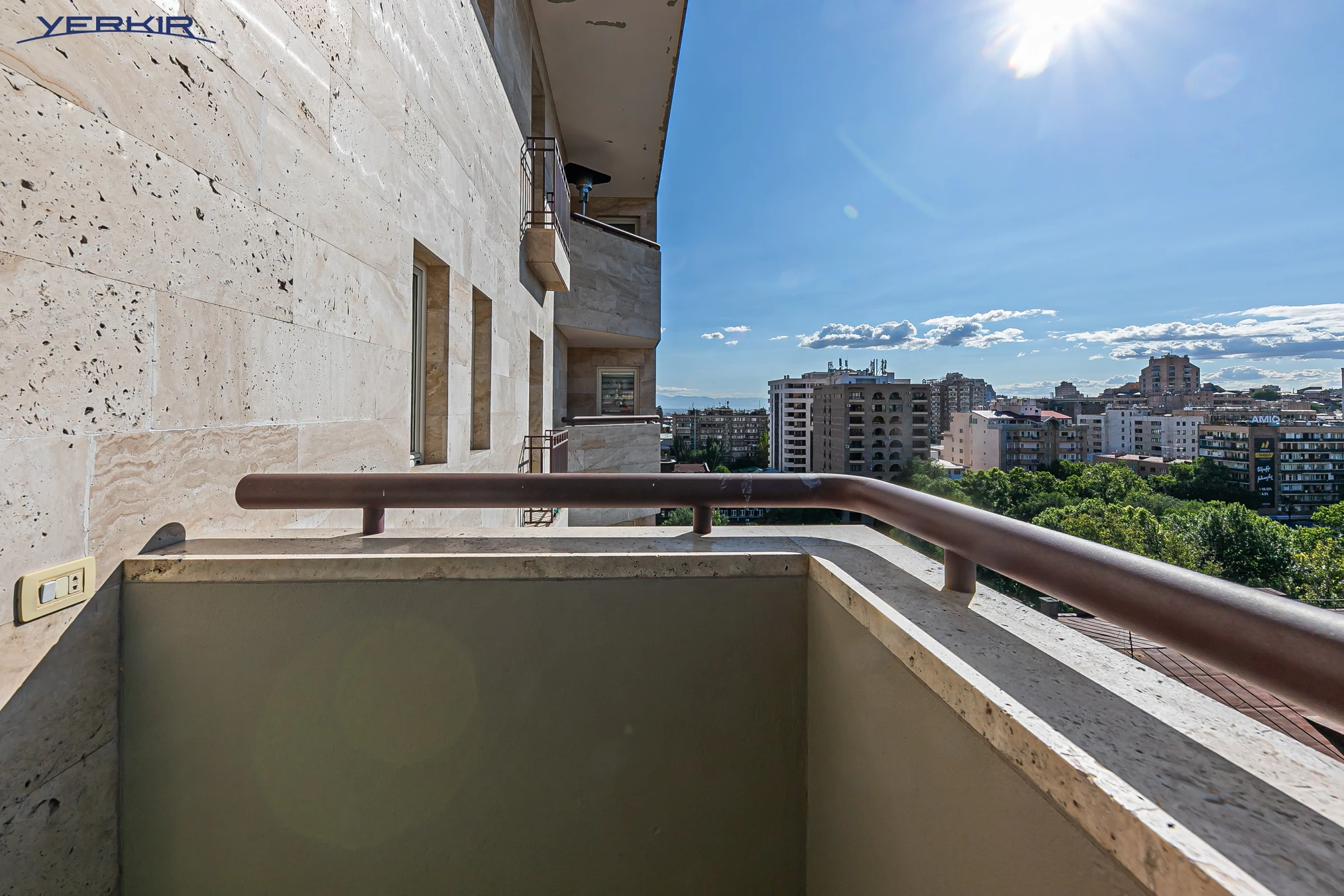 Apartments Code: 5+219182