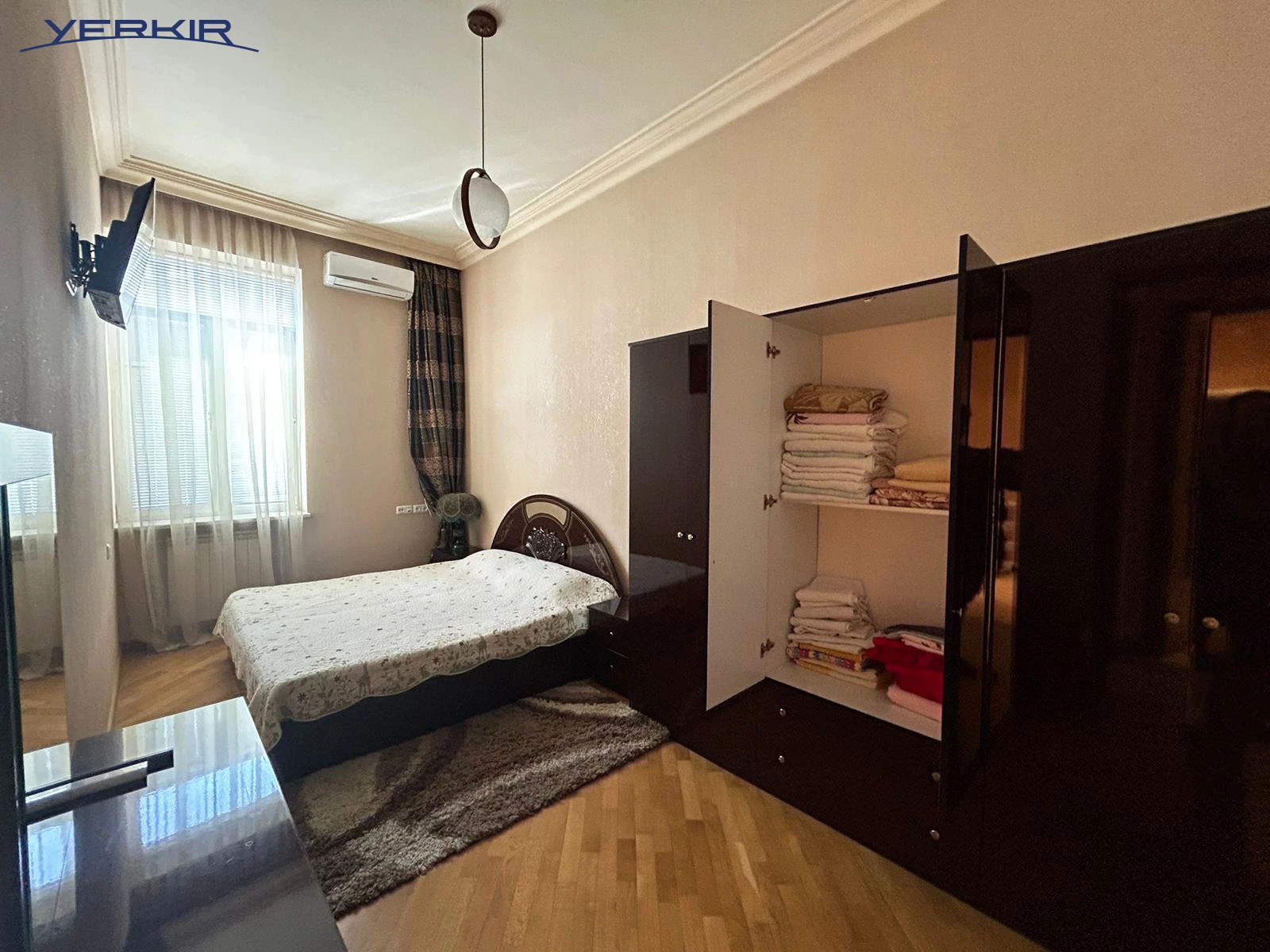 Apartments Code: 5+317516