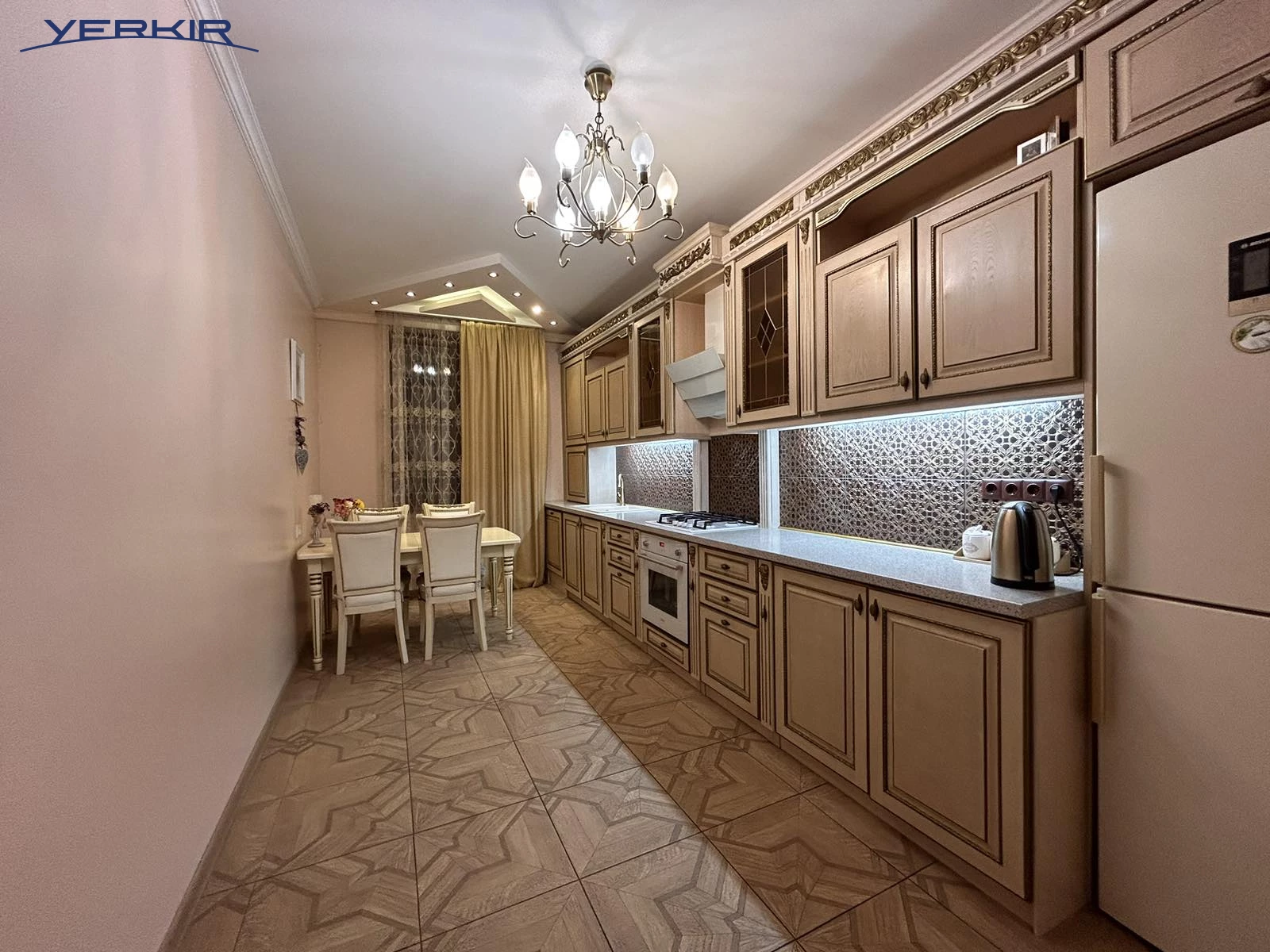 Apartments Code: 5+417295