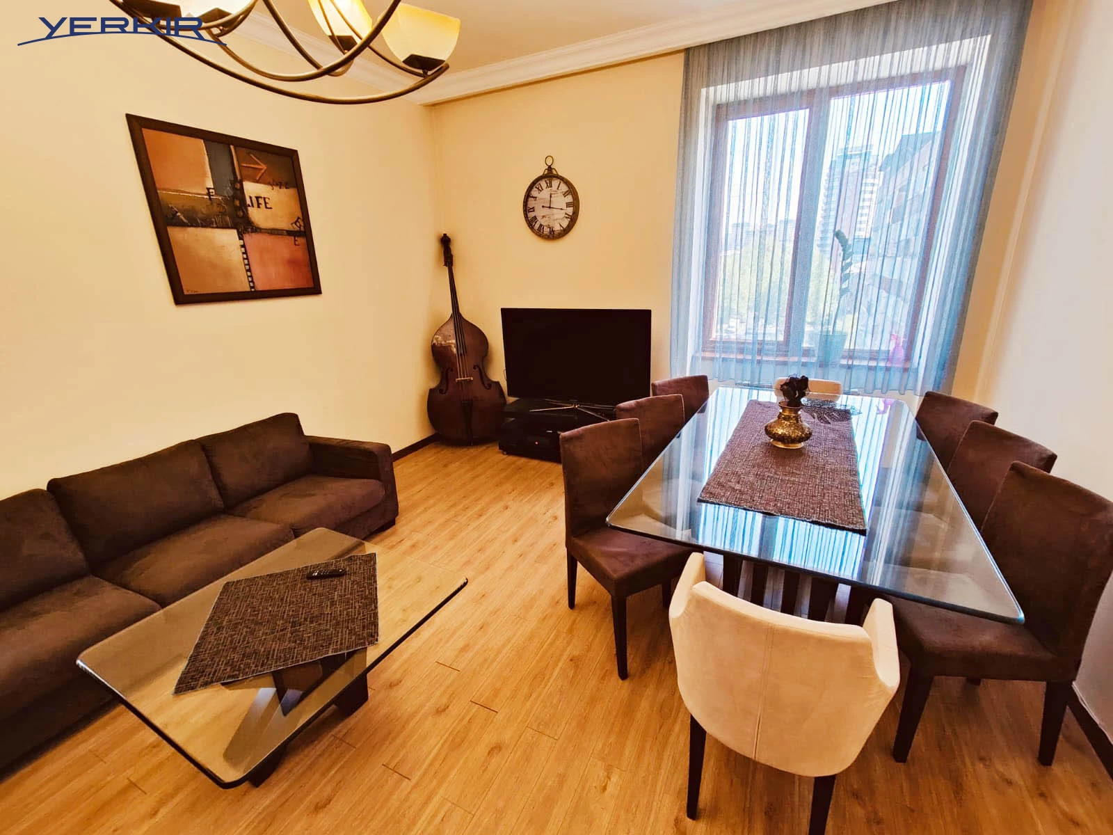 Apartments Code: 9+217716