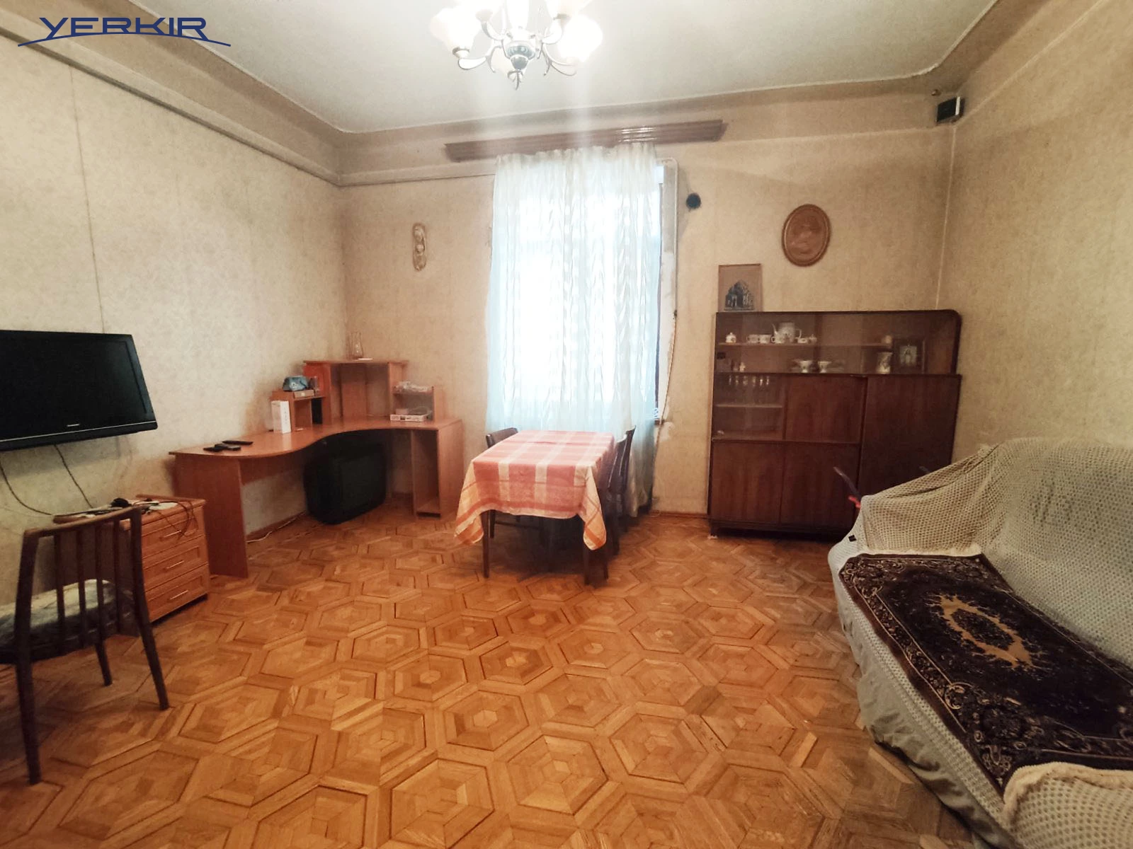 Apartments Code: 9+217280