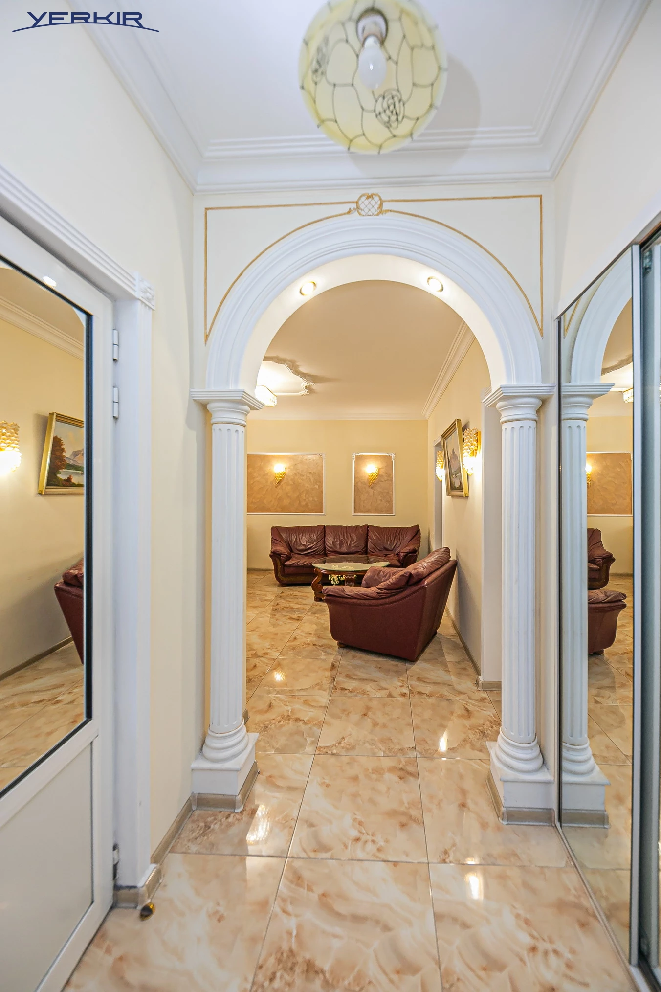 Apartments Code: 5+418984