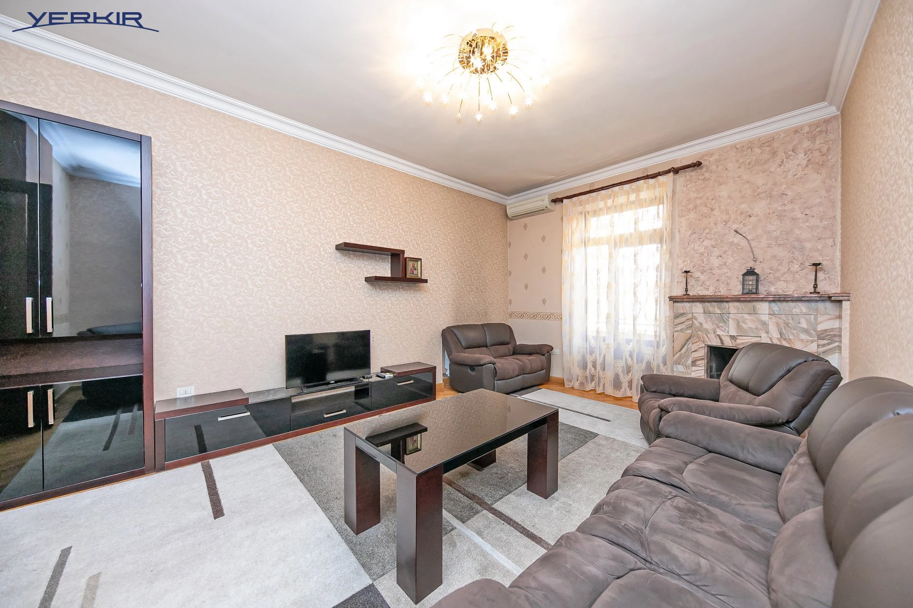 Բնակարաններ Կոդ` 9+217995