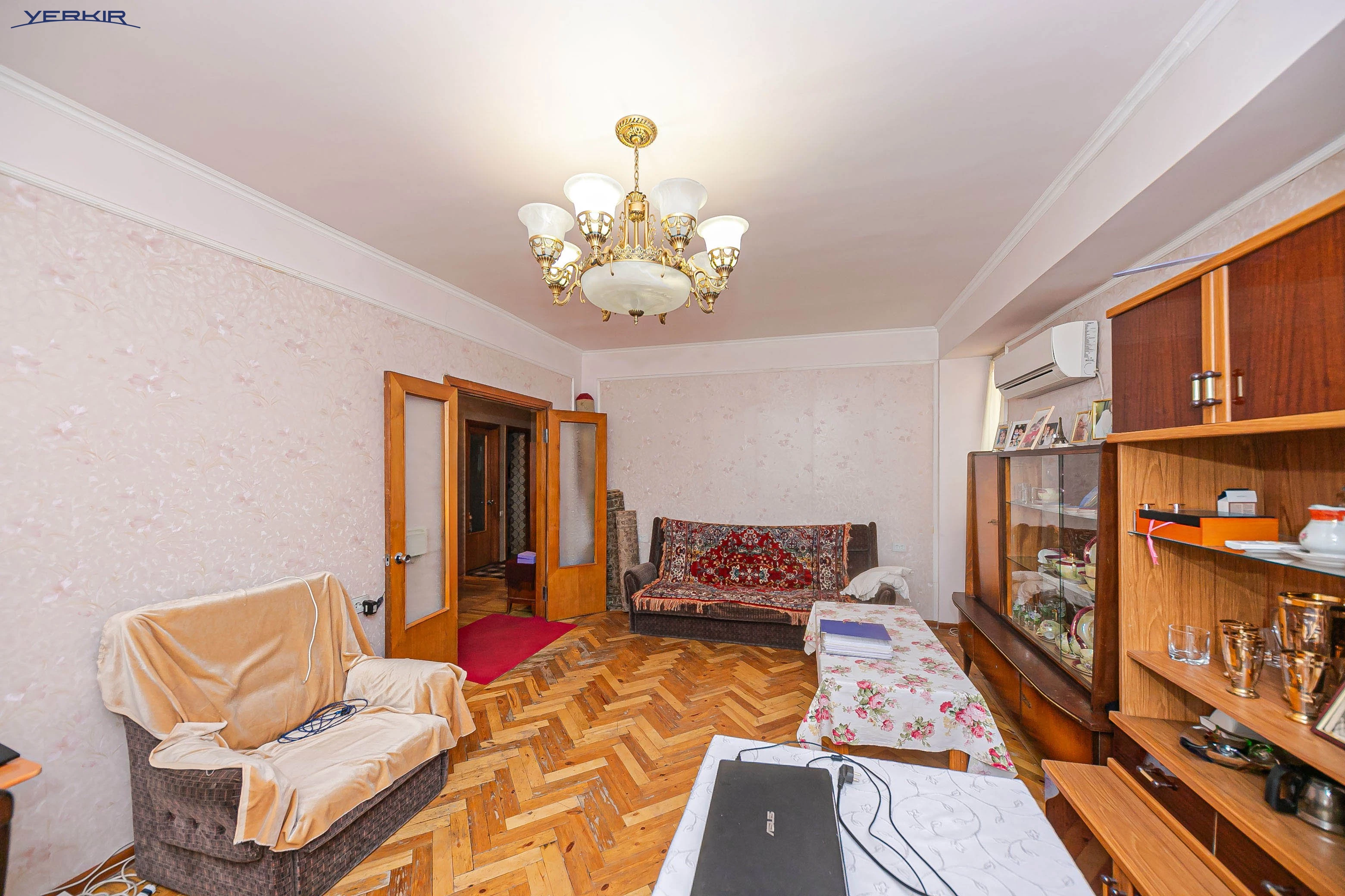 Apartments Code: 9+420195