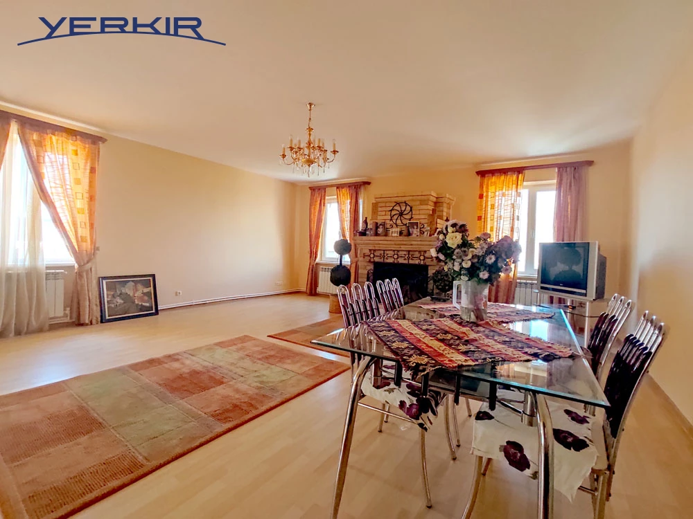 Առանձնատներ Կոդ` 3+505508