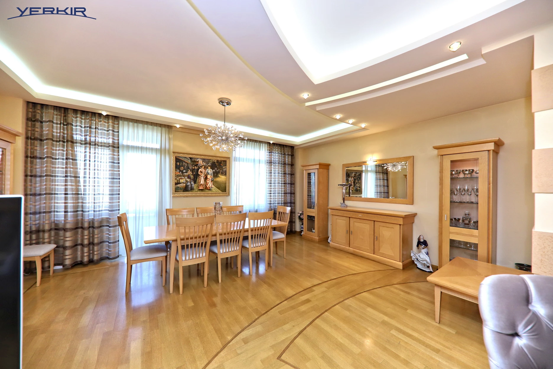 Apartments Code: 1+8347796