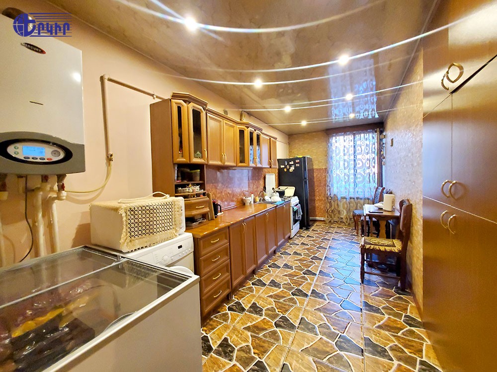 Առանձնատներ Կոդ` 2+51008