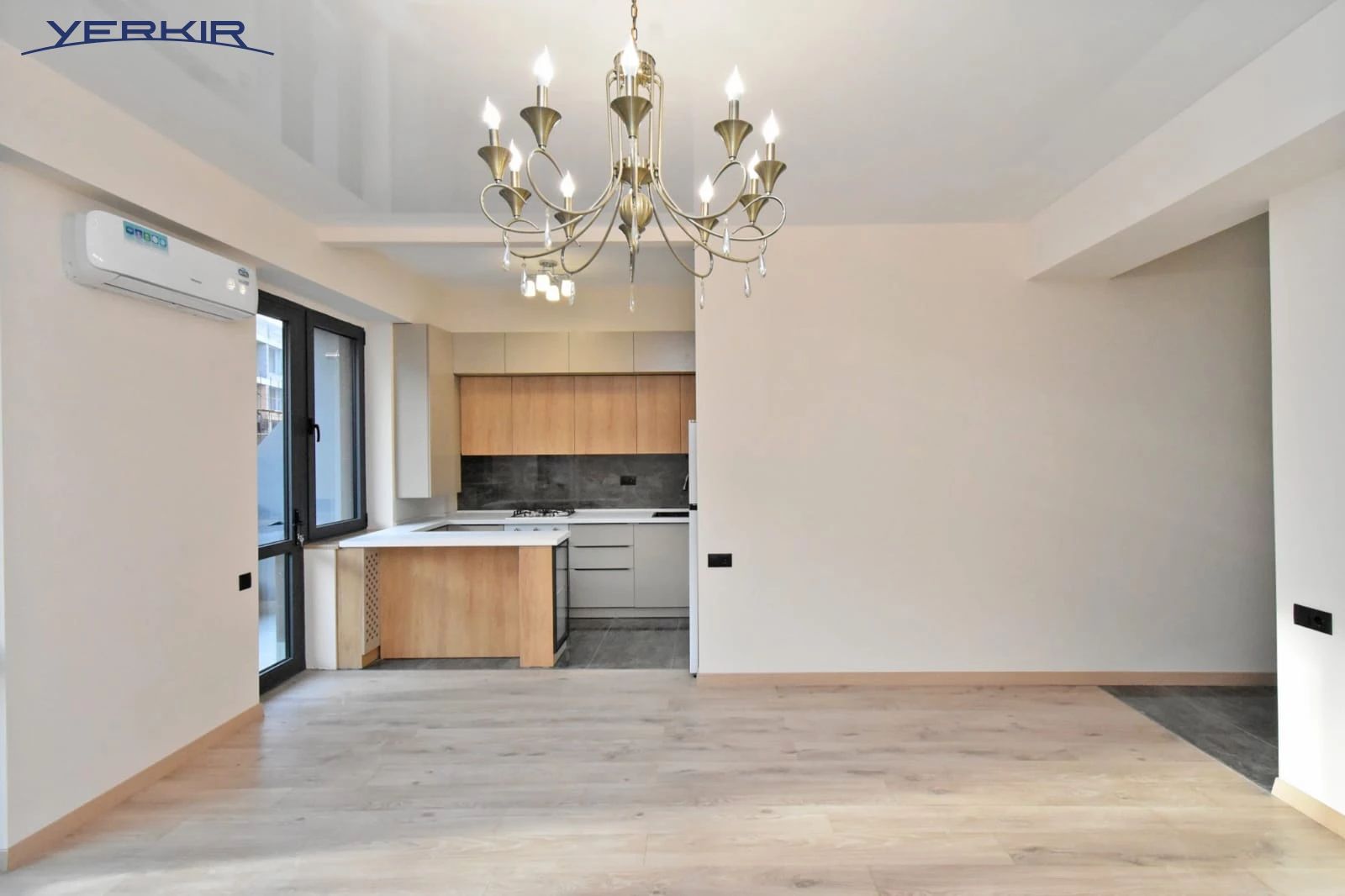 Apartments Code: 5+221474