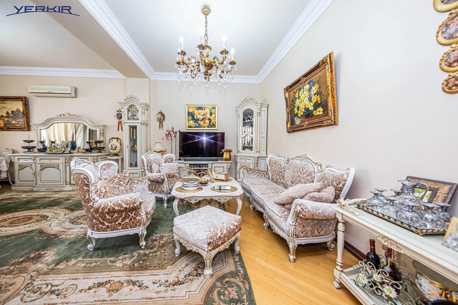 Բնակարաններ Կոդ` 5+412782