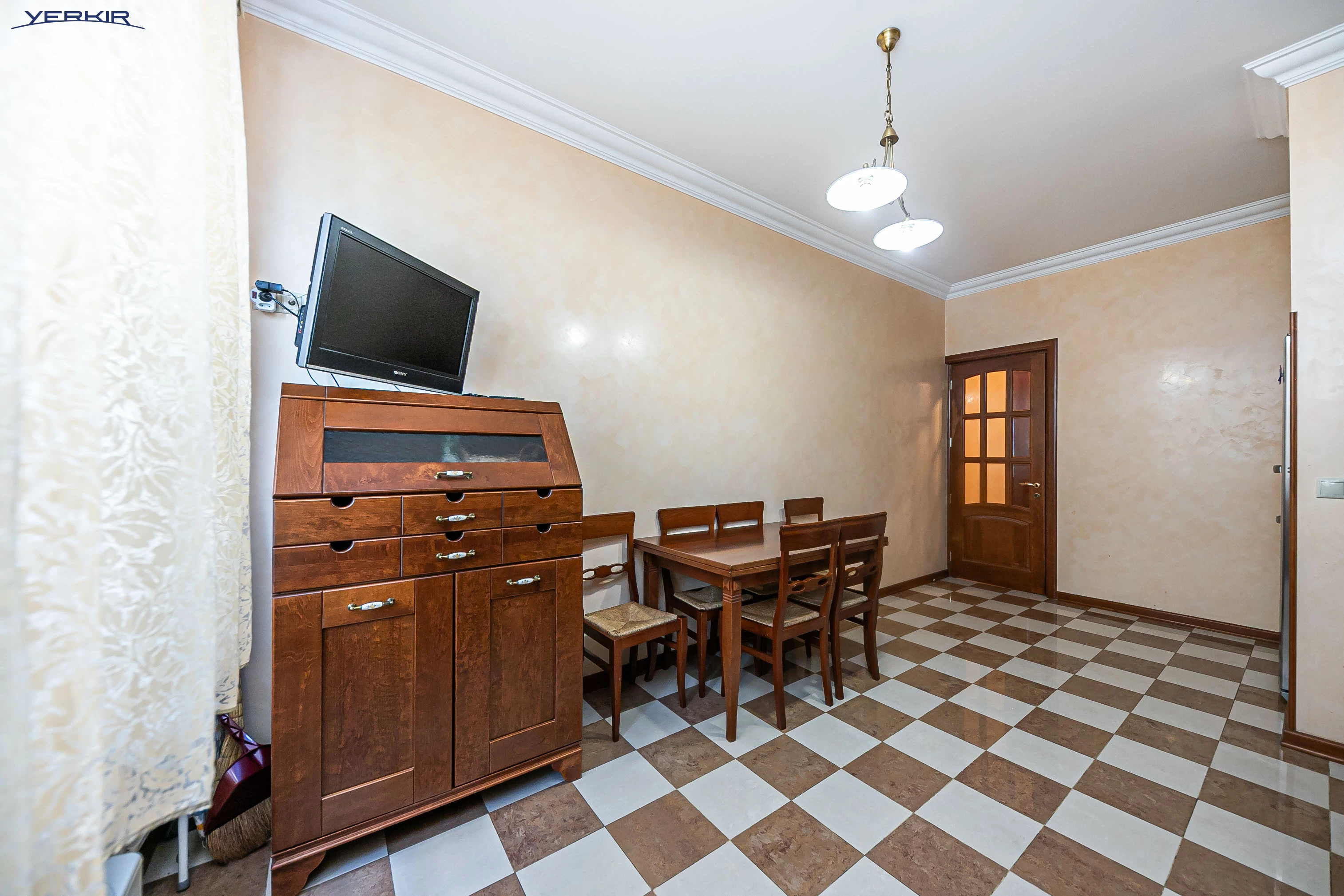 Apartments Code: 5+420265