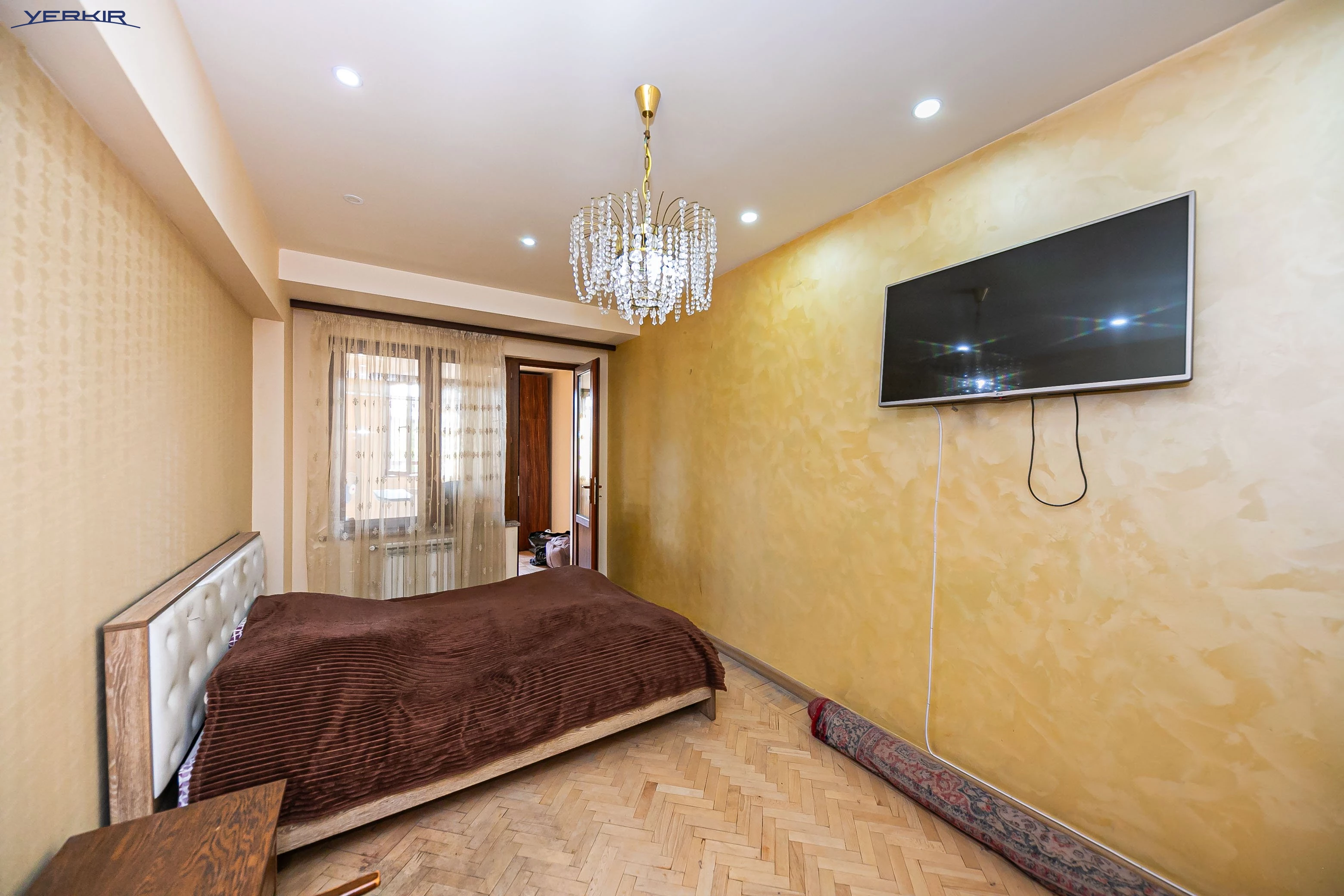 Բնակարաններ Կոդ` 9+4623806