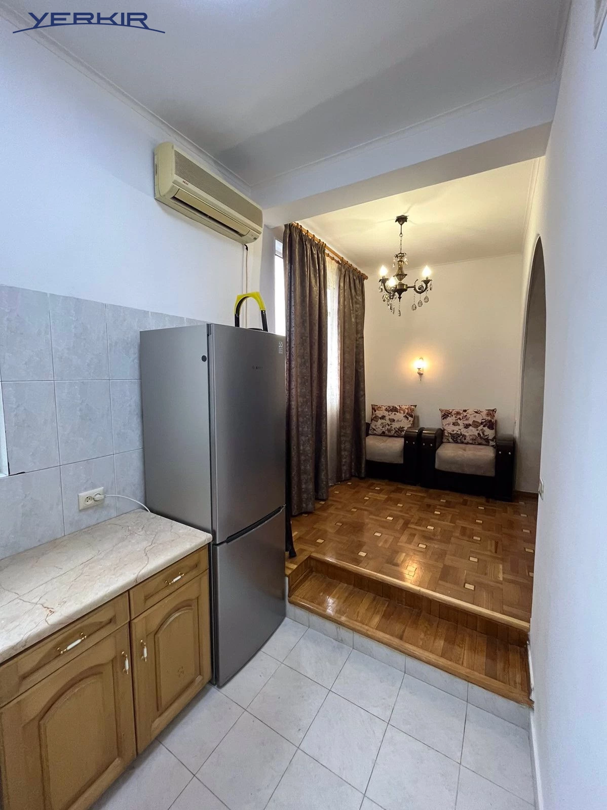 Բնակարաններ Կոդ` 8+217401