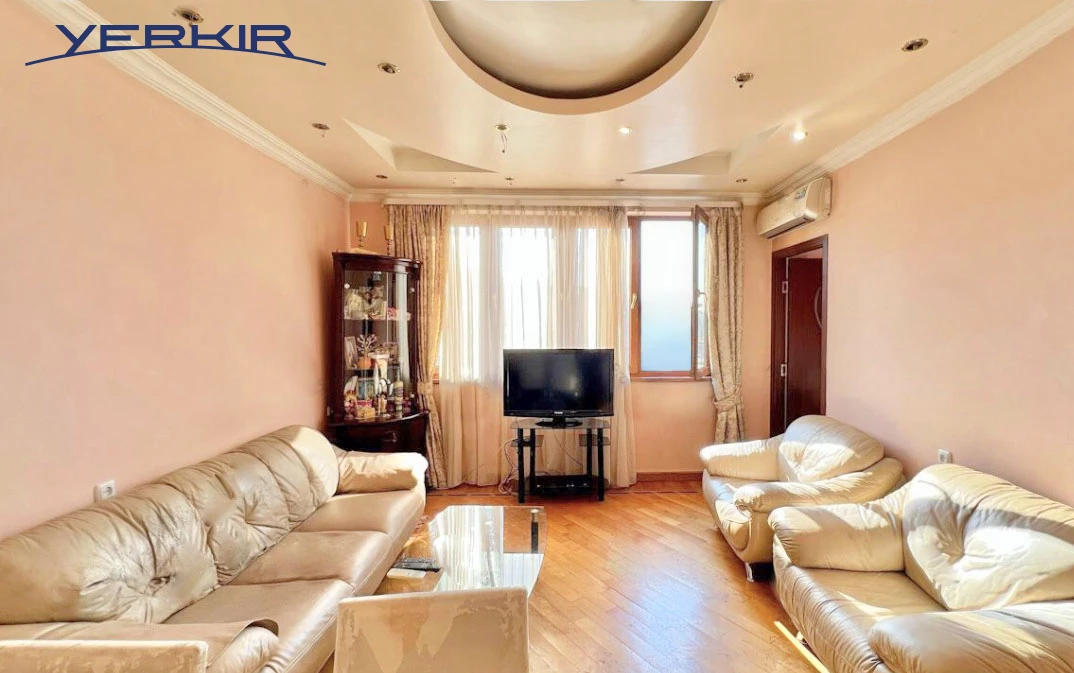 Apartments Code: 4+110515