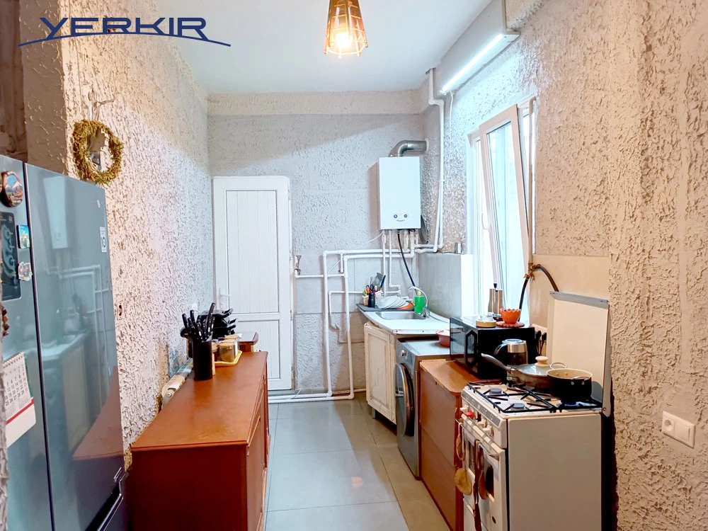 Առանձնատներ Կոդ` 9+50074