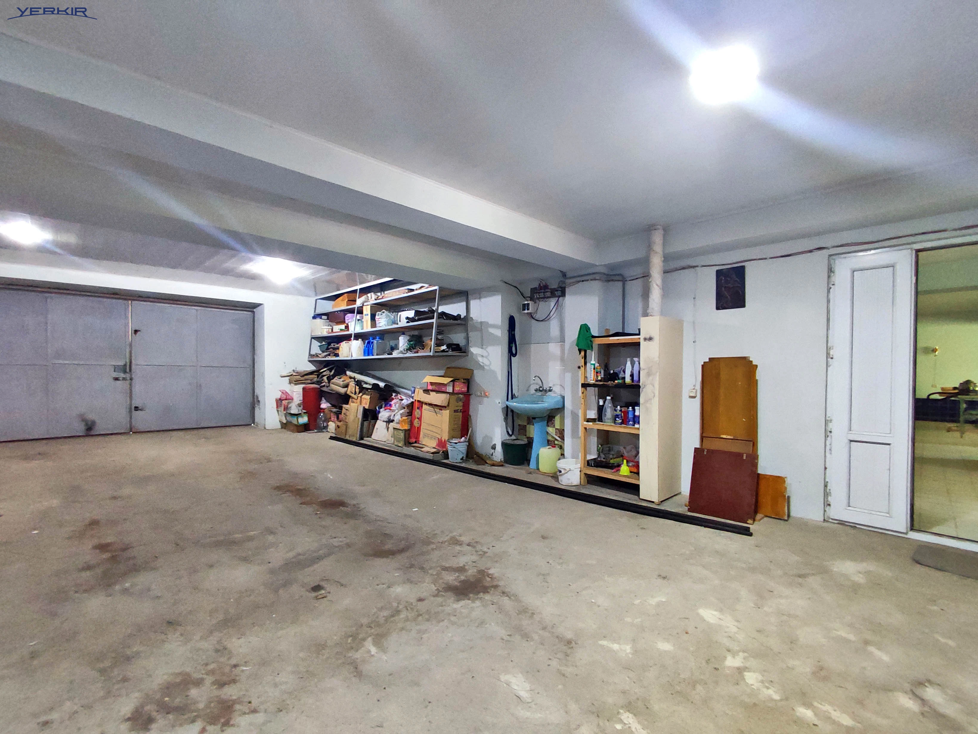 Առանձնատներ Կոդ` 4+511037