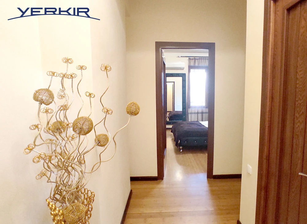 Բնակարաններ Կոդ` 10+305190