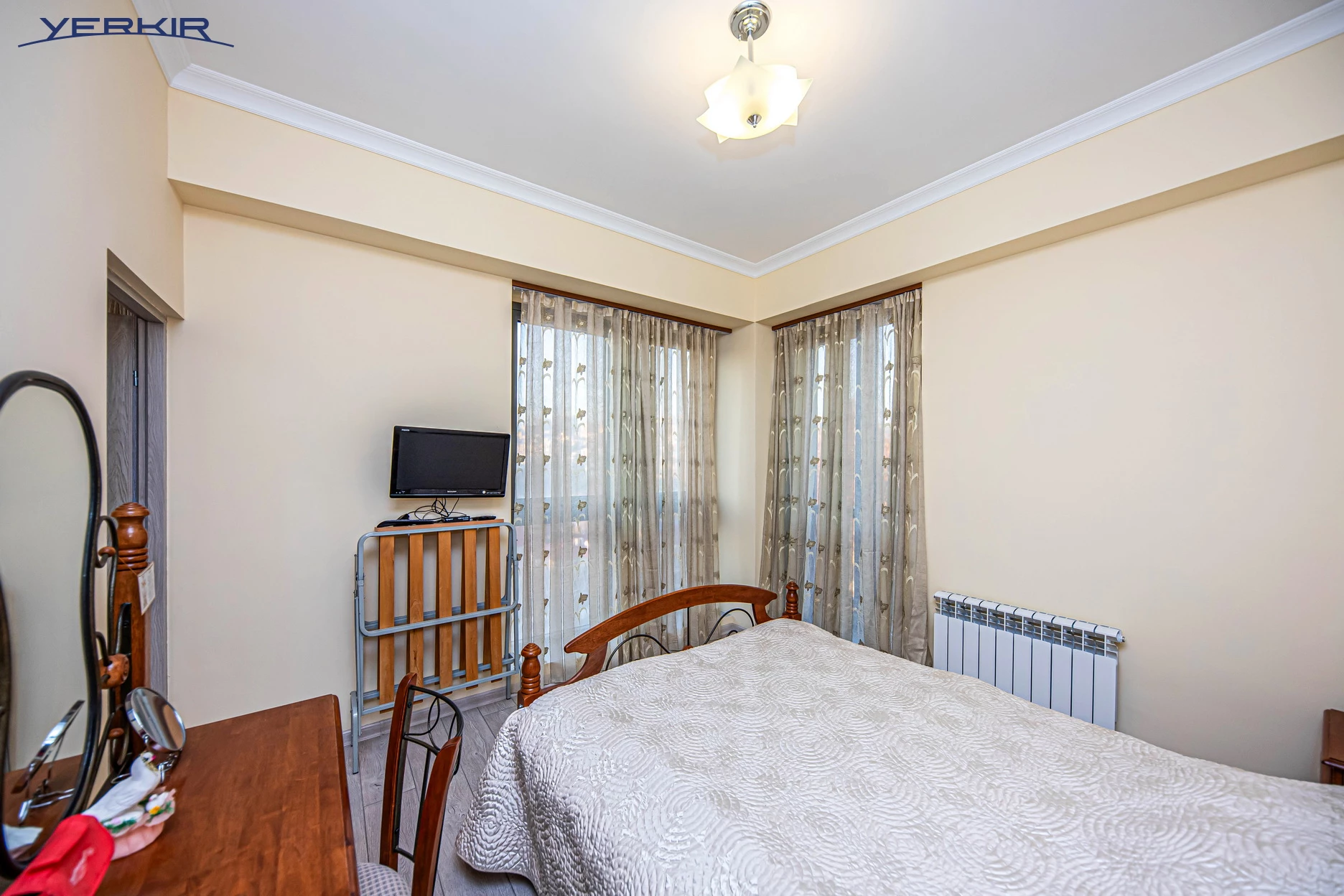 Բնակարաններ Կոդ` 5+214505