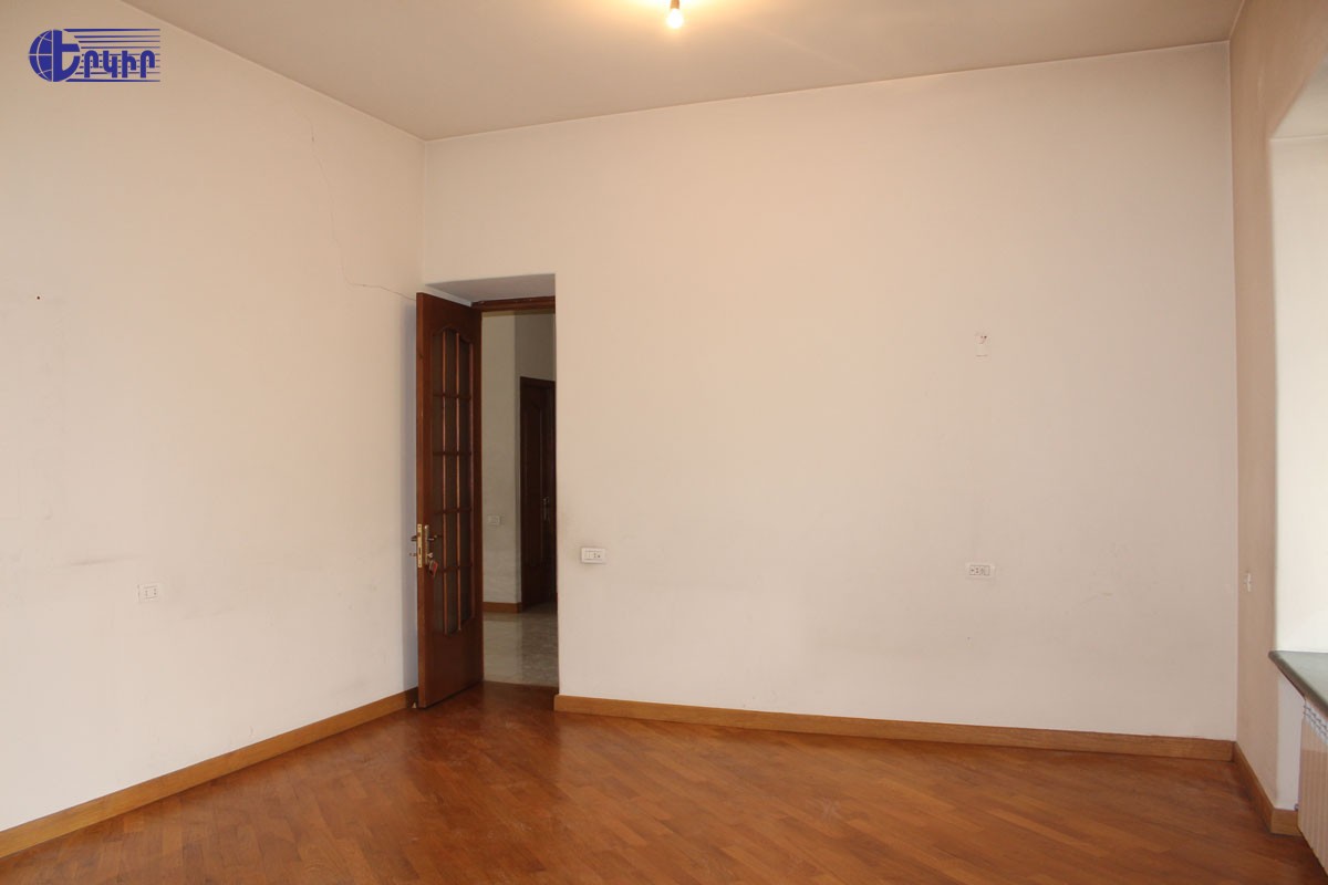 Բնակարաններ Կոդ` 2+80423