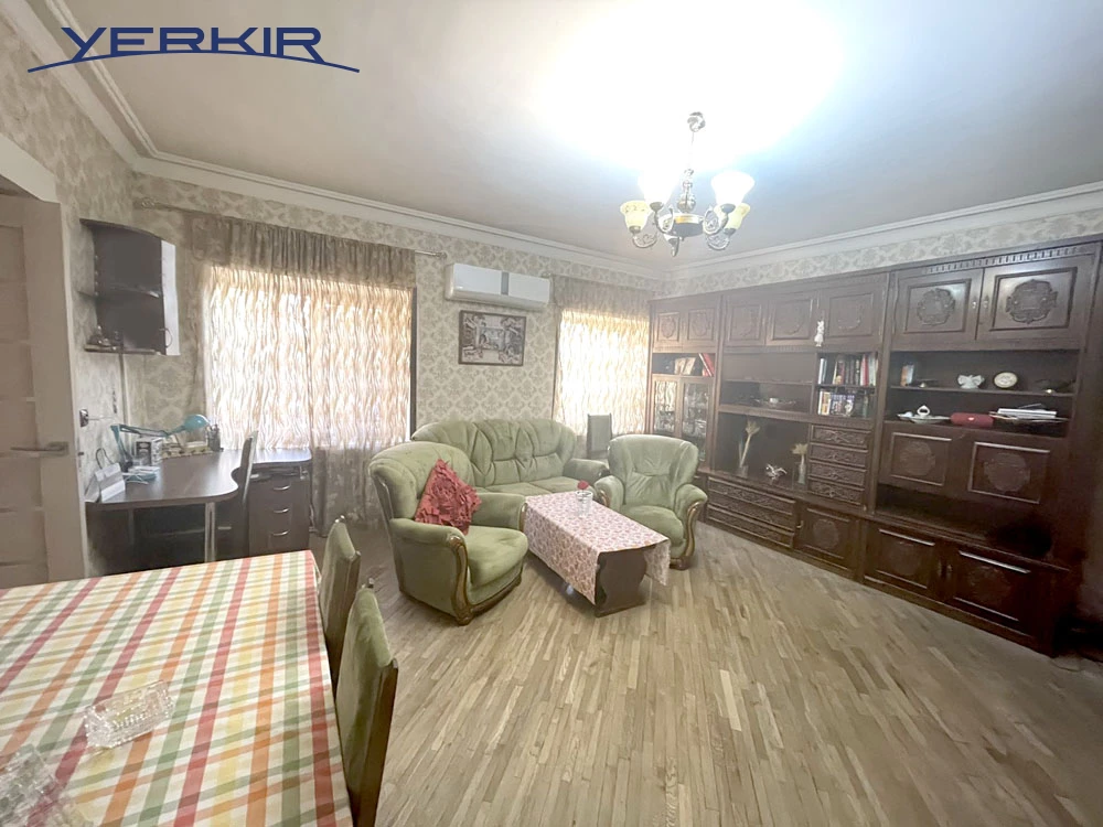 Apartments Code: 5+209346