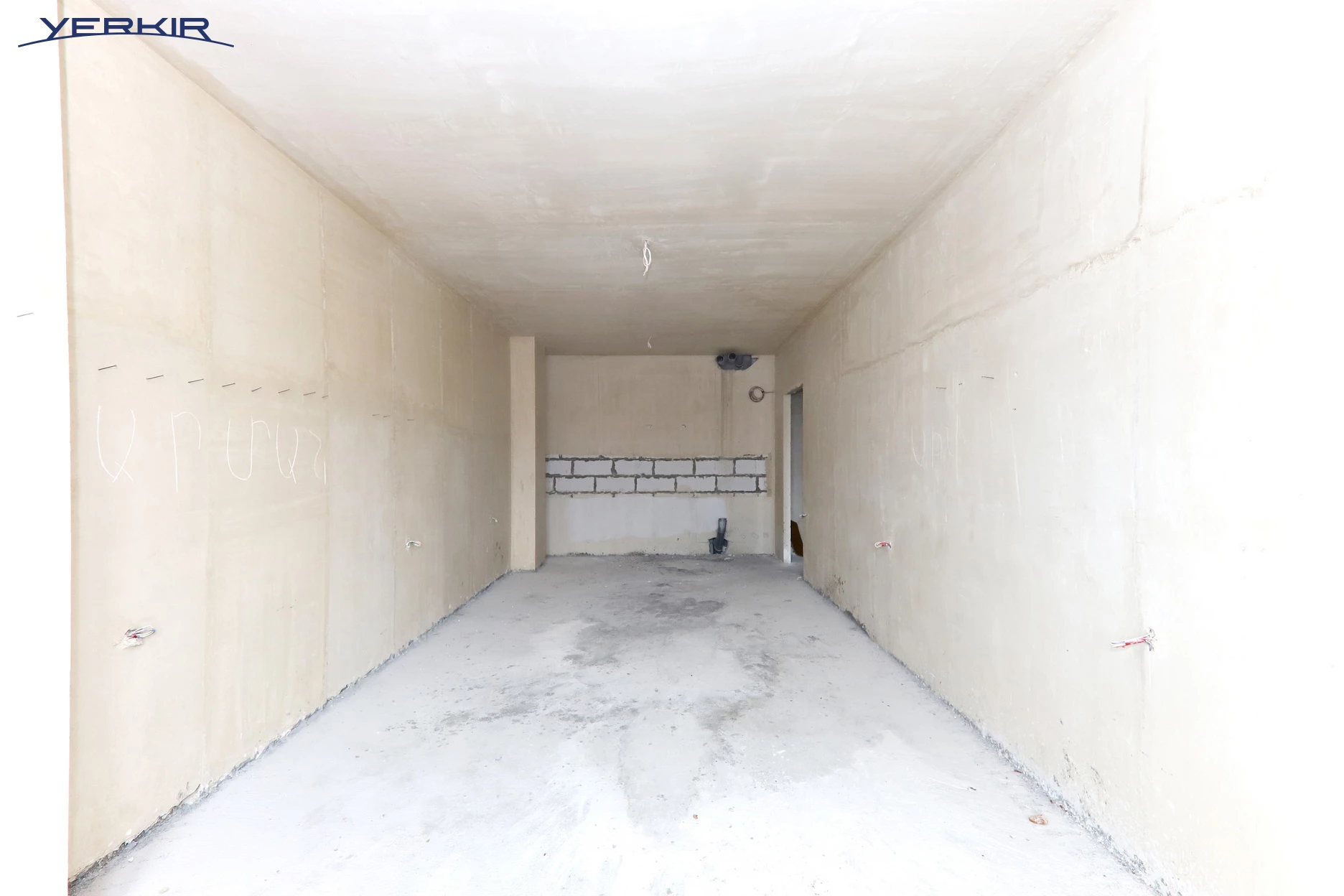 Apartments Code: 10+205376