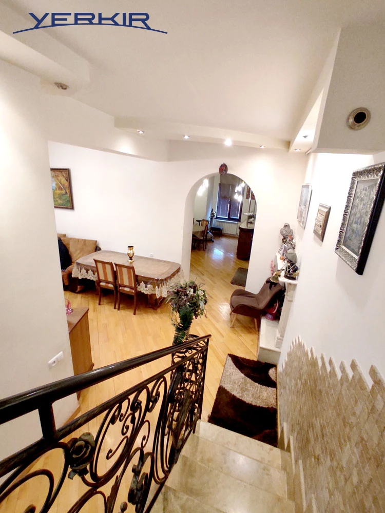 Apartments Code: 8+407590