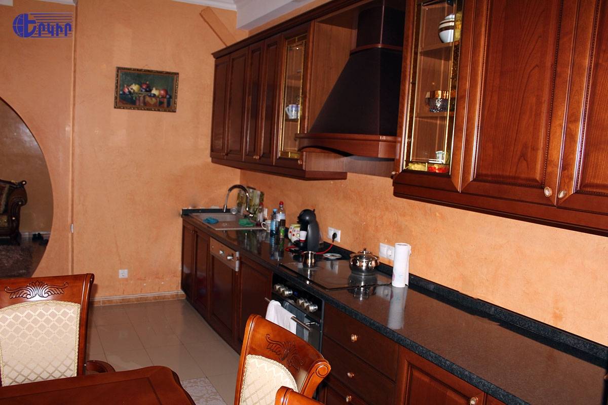 Բնակարաններ Կոդ` 10+30613